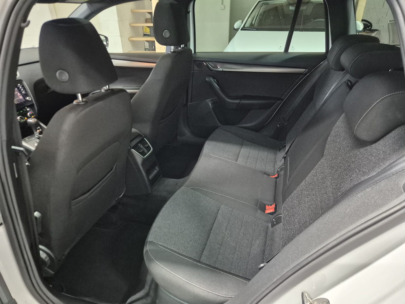 SKODA Octavia Combi 2.0 TSI Style 4x4 DSG-image-7