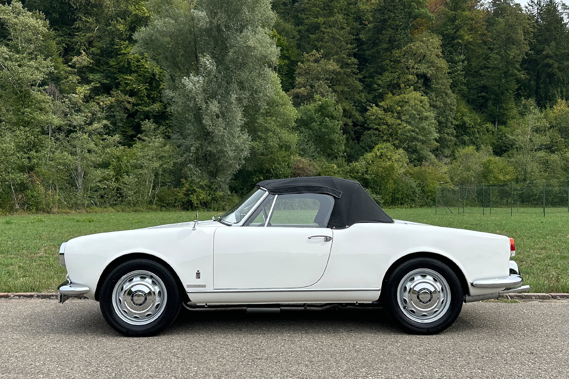 ALFA ROMEO Giulietta Spider-image-9