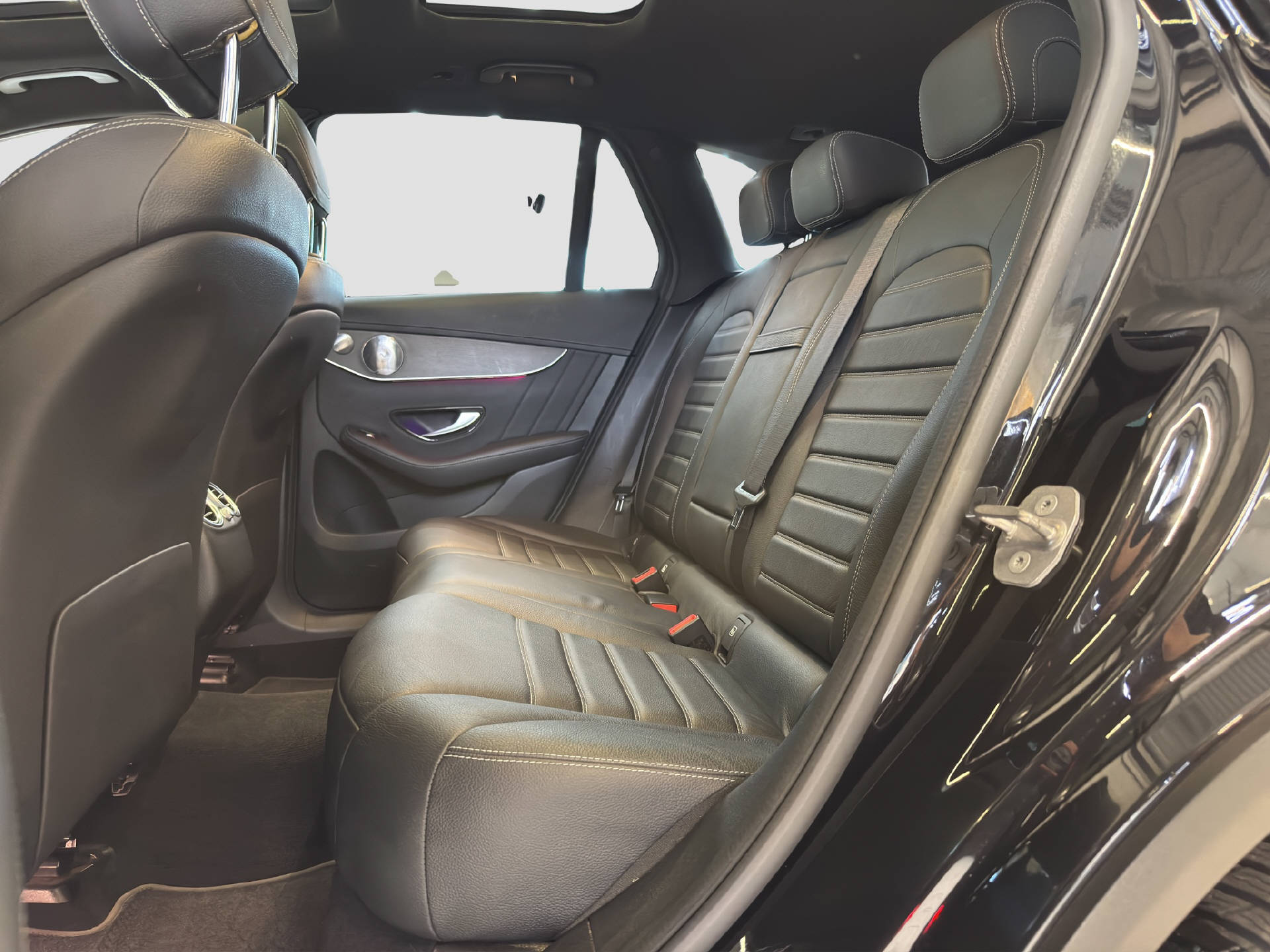 MERCEDES-BENZ GLC 220 d AMG Line 4MATIC-image-13