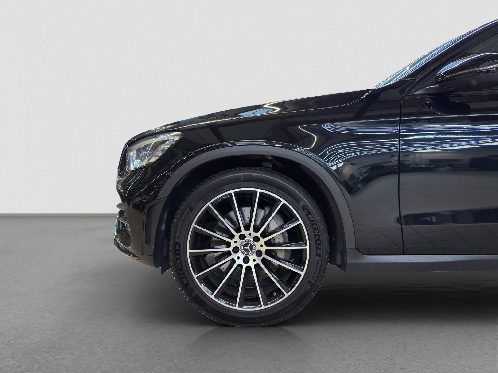 MERCEDES-BENZ GLC 220 d AMG Line 4MATIC-image-5
