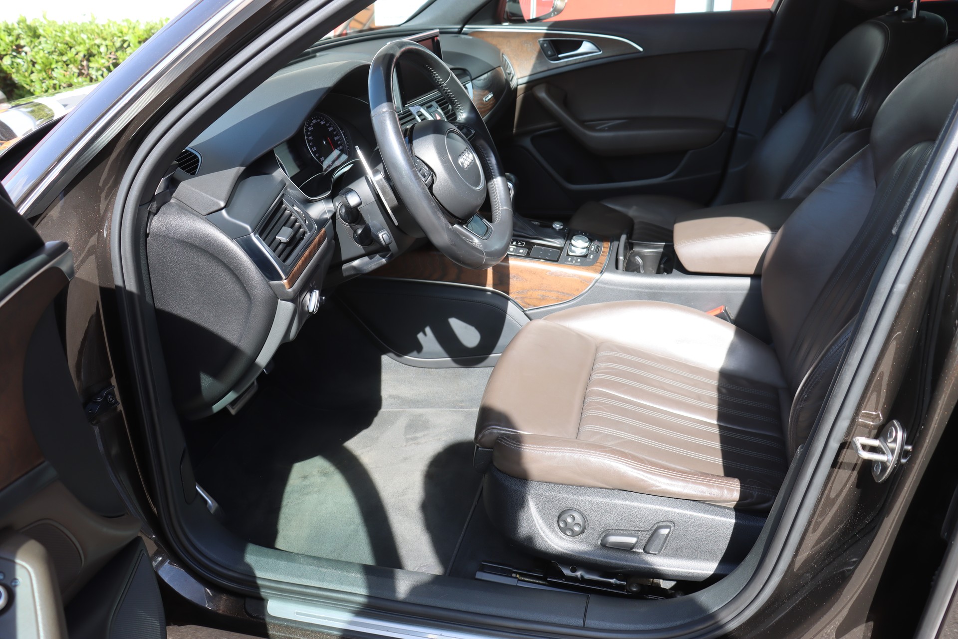 AUDI A6 allroad 3.0 TDI V6 quattro S-tronic-image-11