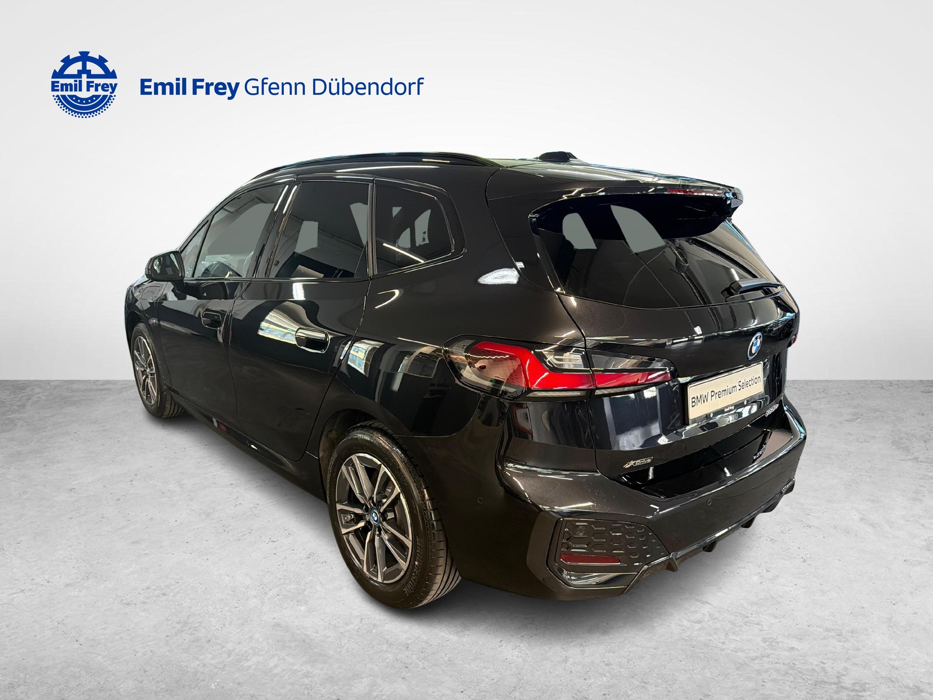 BMW 225e xDrive Active Tourer-image-5