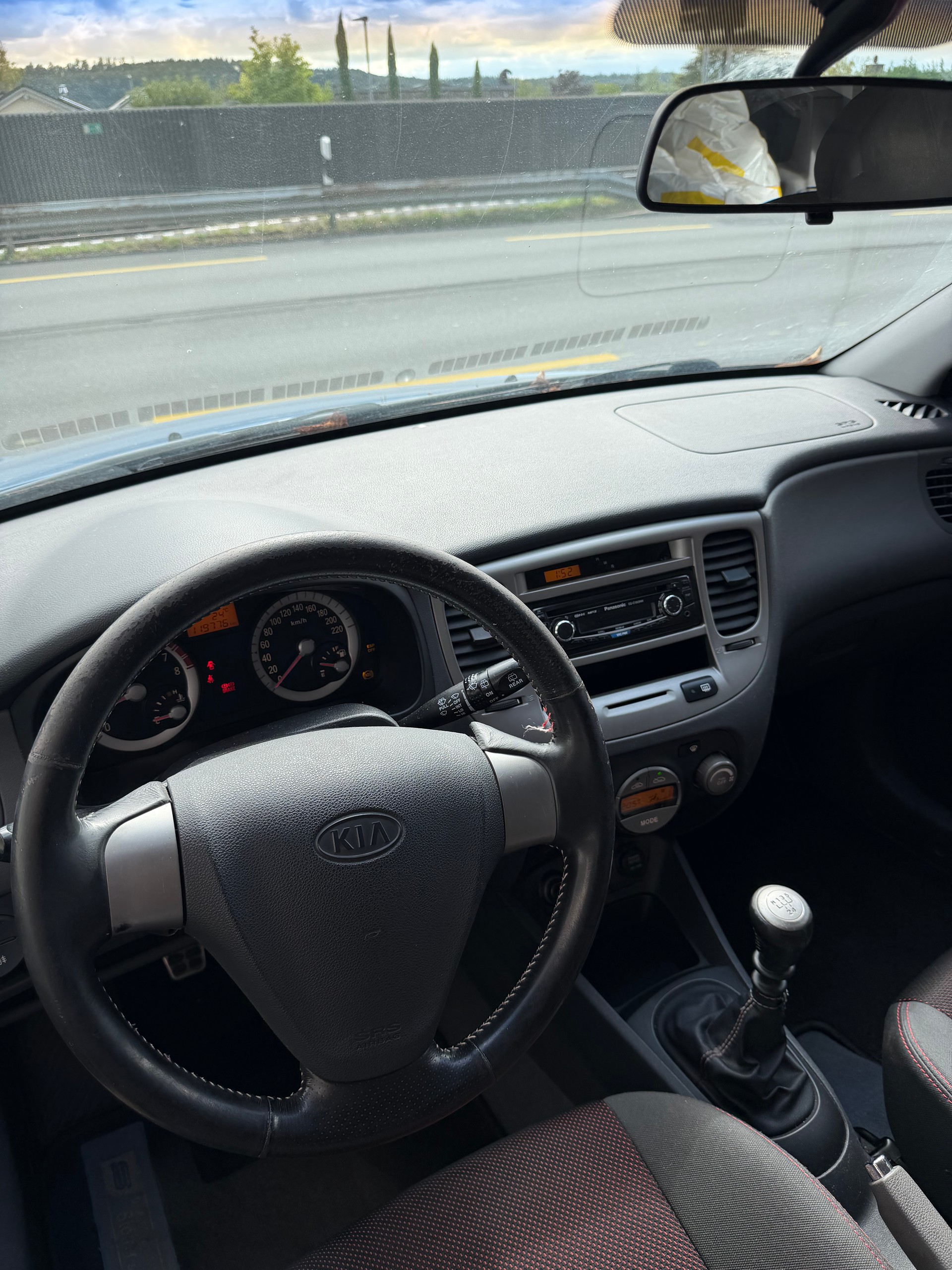 KIA Rio 1.6 CVVT Trend-image-5