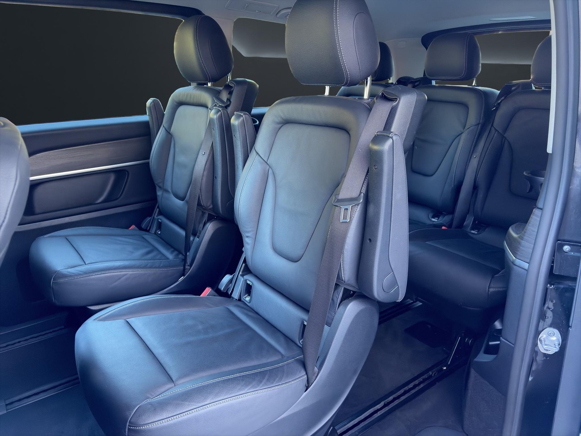 MERCEDES-BENZ V-Klasse V447 Van V 250 d Avantgarde lang-image-13