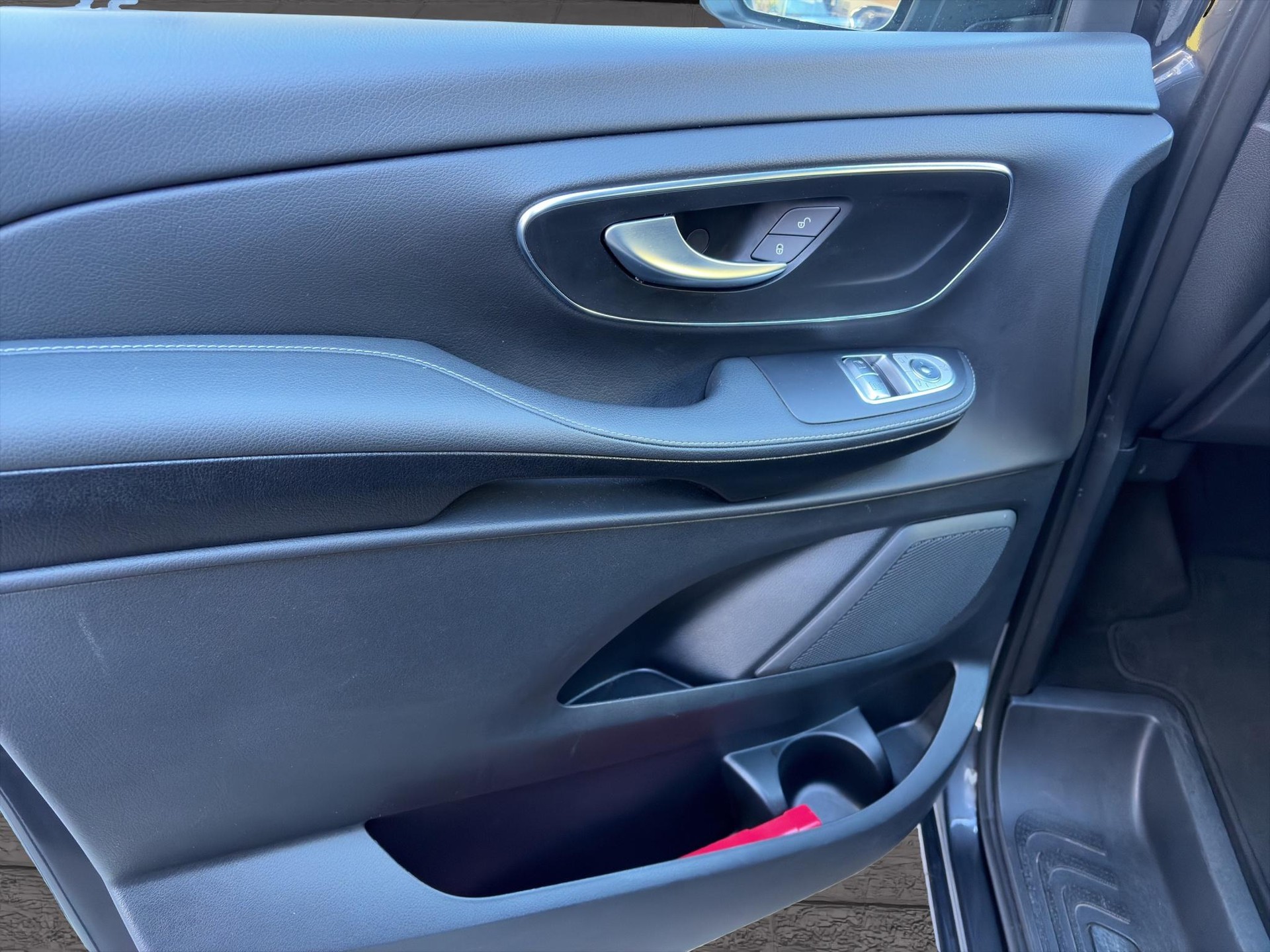 MERCEDES-BENZ V-Klasse V447 Van V 250 d Avantgarde lang-image-8