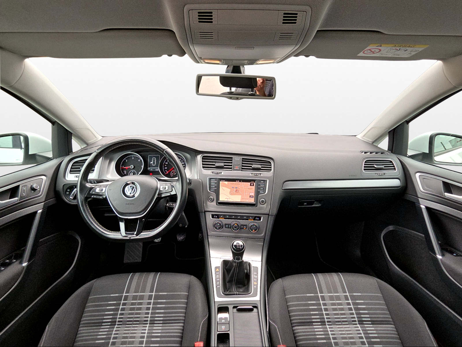 VW Golf 2.0 TDI Lounge 4Motion-image-3