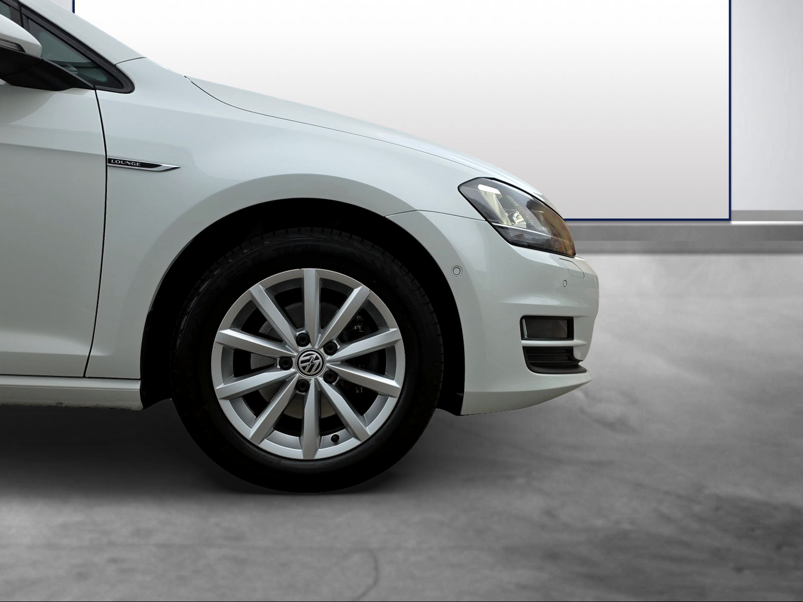 VW Golf 2.0 TDI Lounge 4Motion-image-14