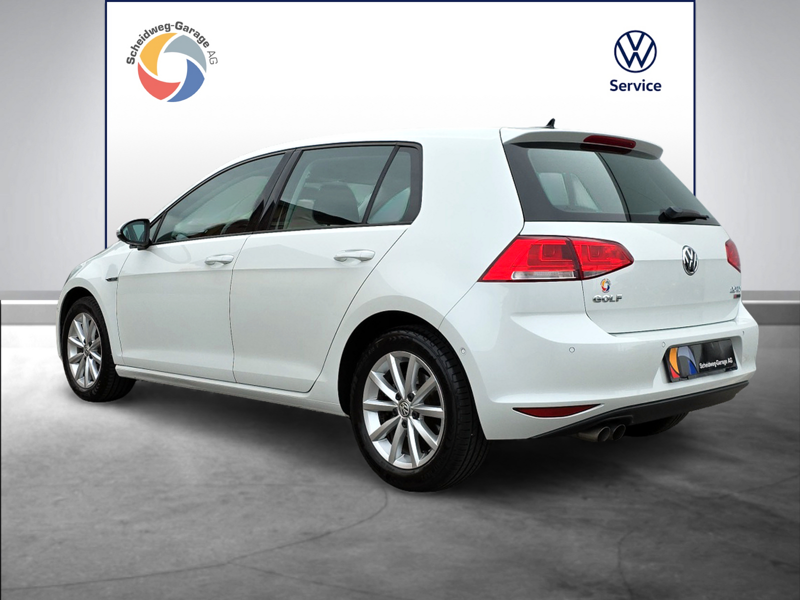 VW Golf 2.0 TDI Lounge 4Motion-image-12