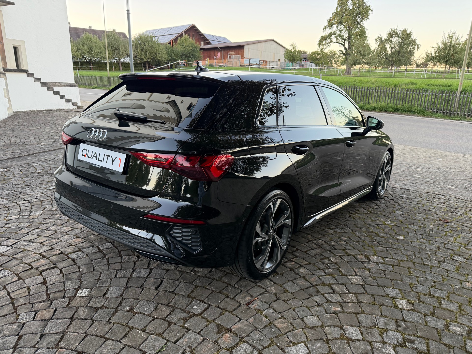 AUDI A3 Sportback 35 TDI S line S-tronic-image-3