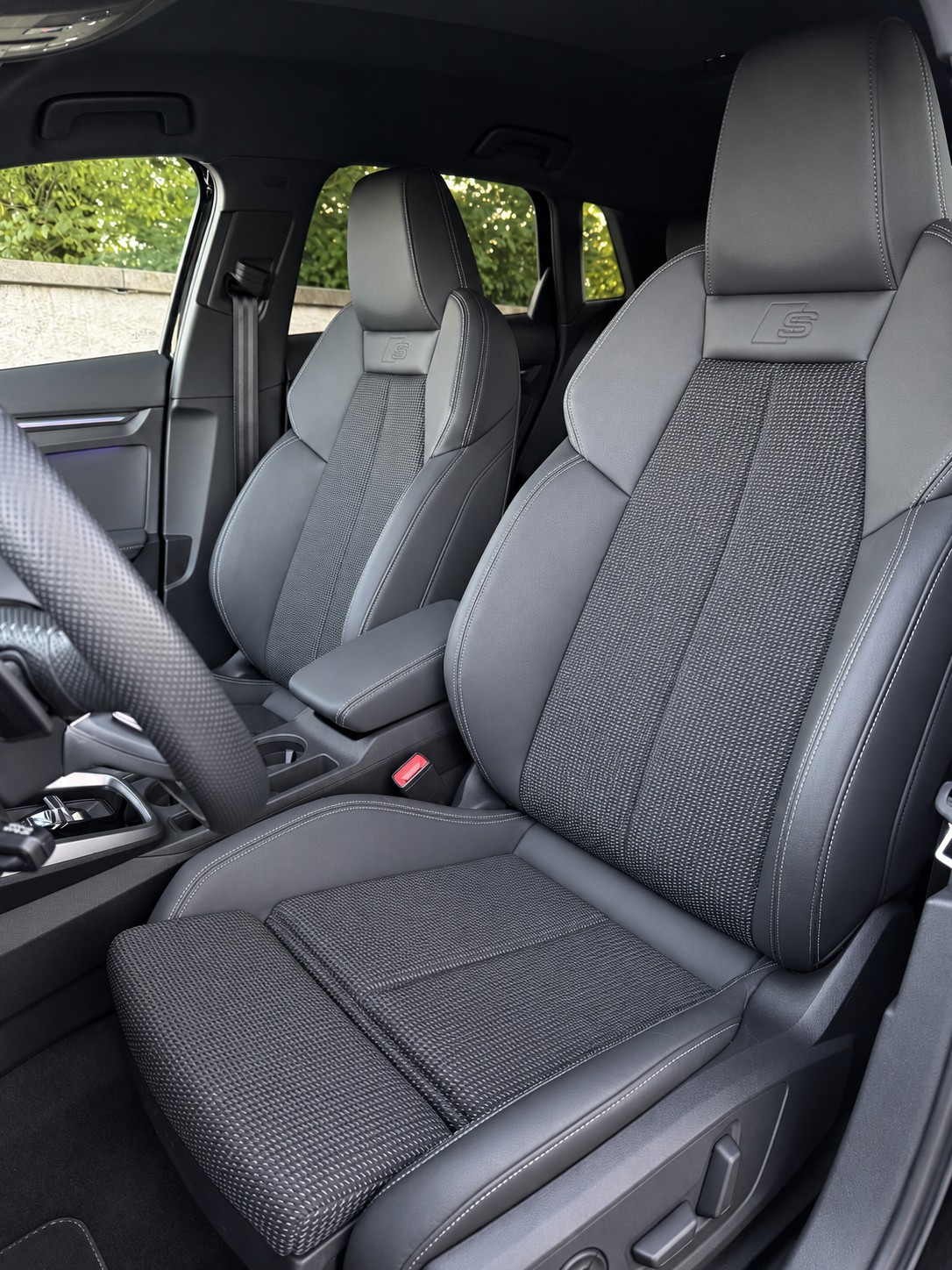 AUDI A3 Sportback 35 TDI S line S-tronic-image-8