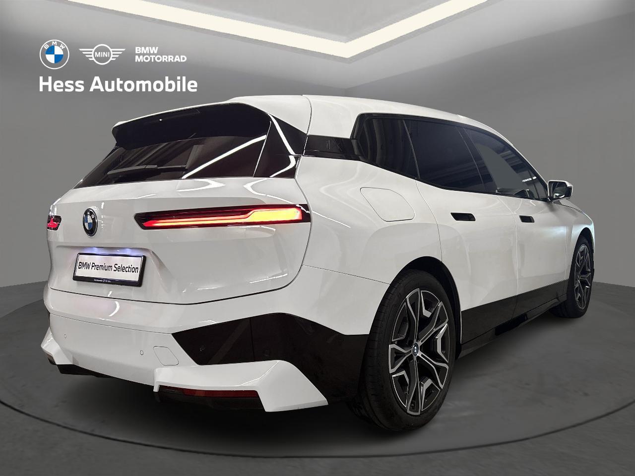 BMW iX xDrive40 SPORTPAKET AHK-image-3