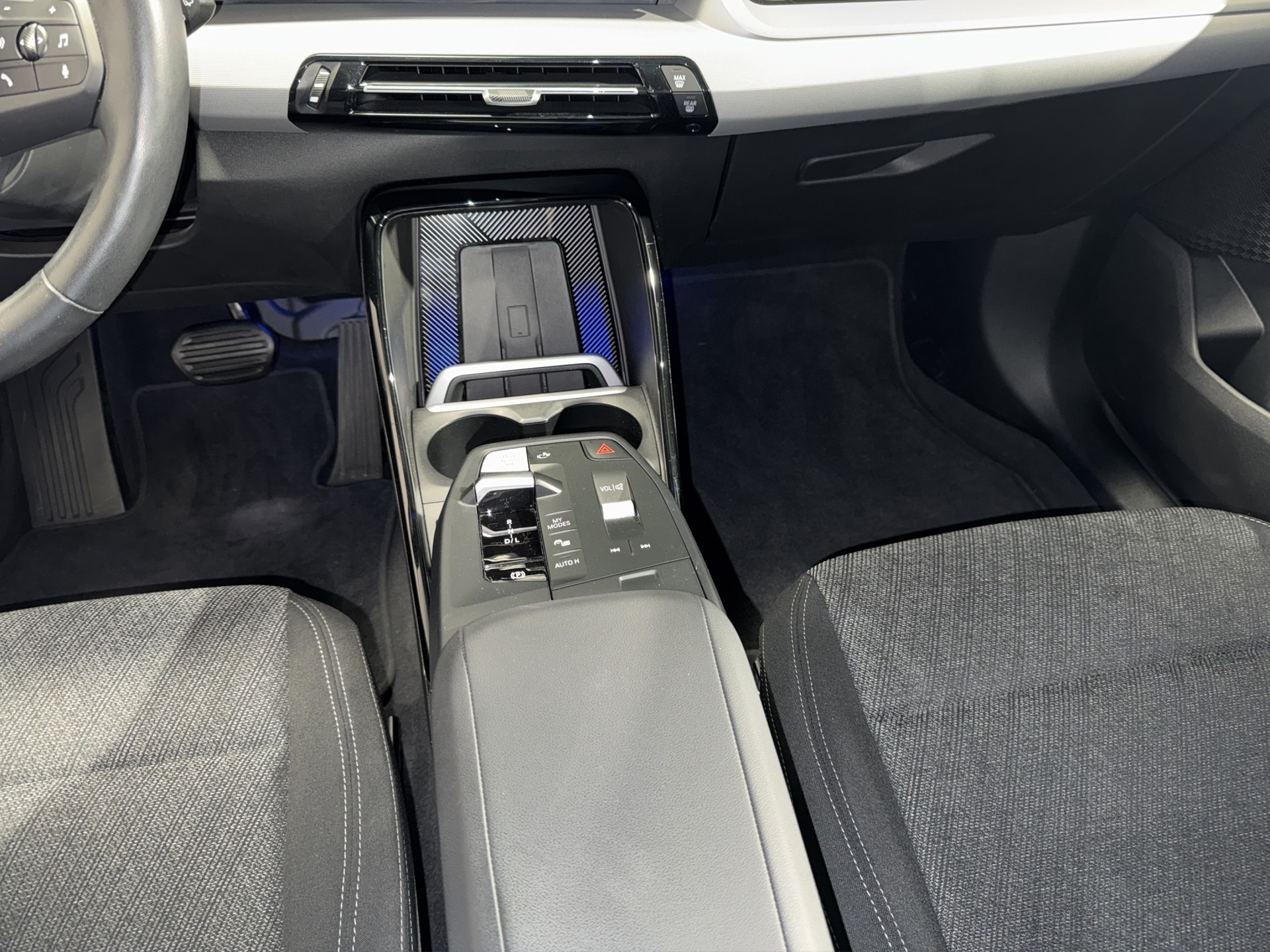BMW X1 20d xDrive-image-18