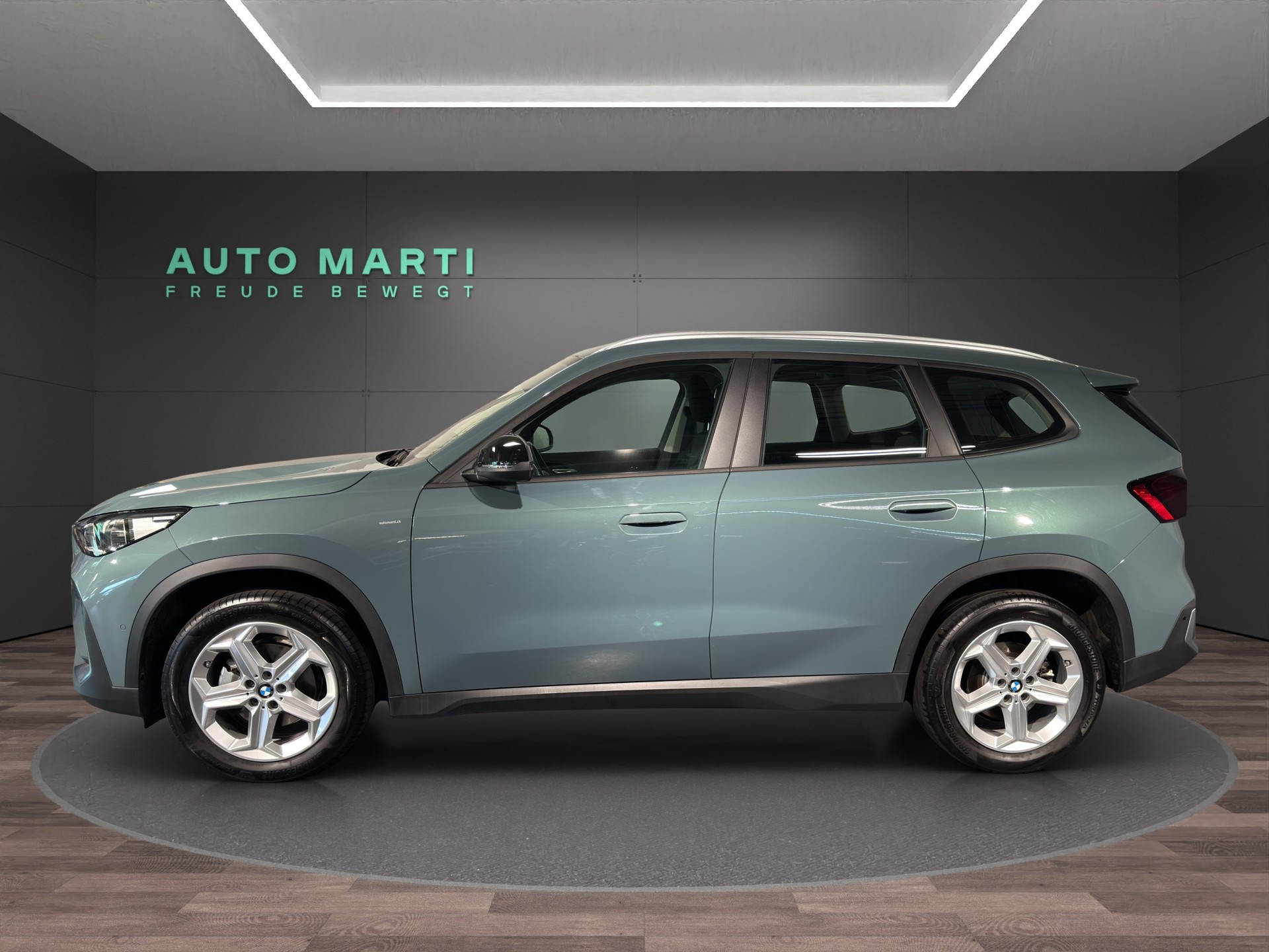 BMW X1 20d xDrive-image-1