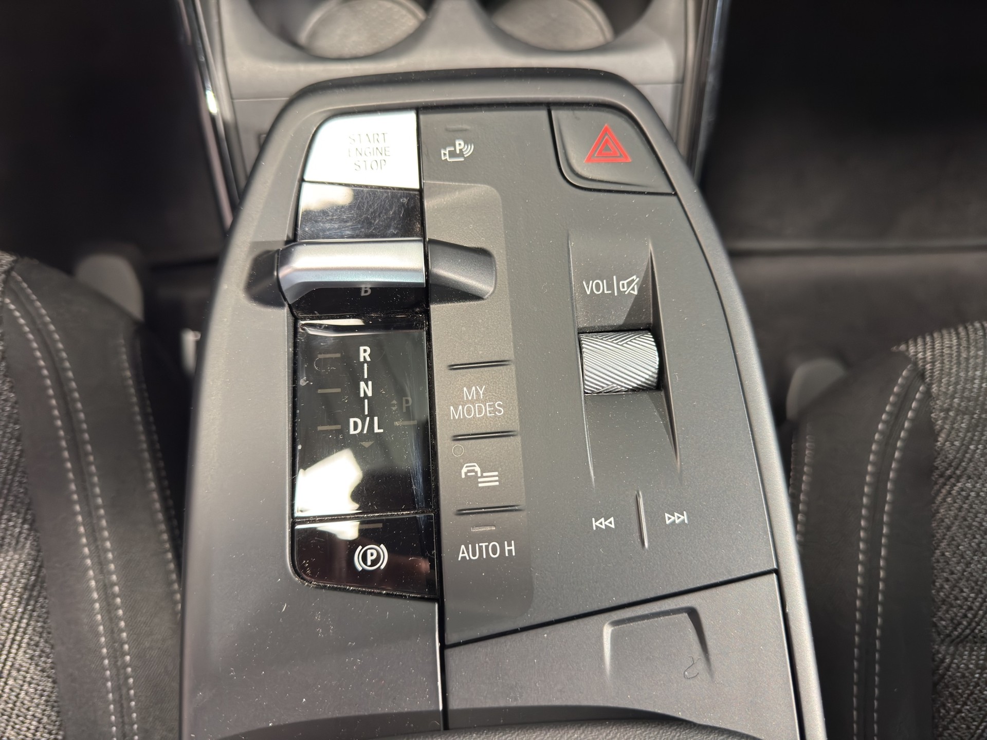 BMW X1 20d xDrive-image-10