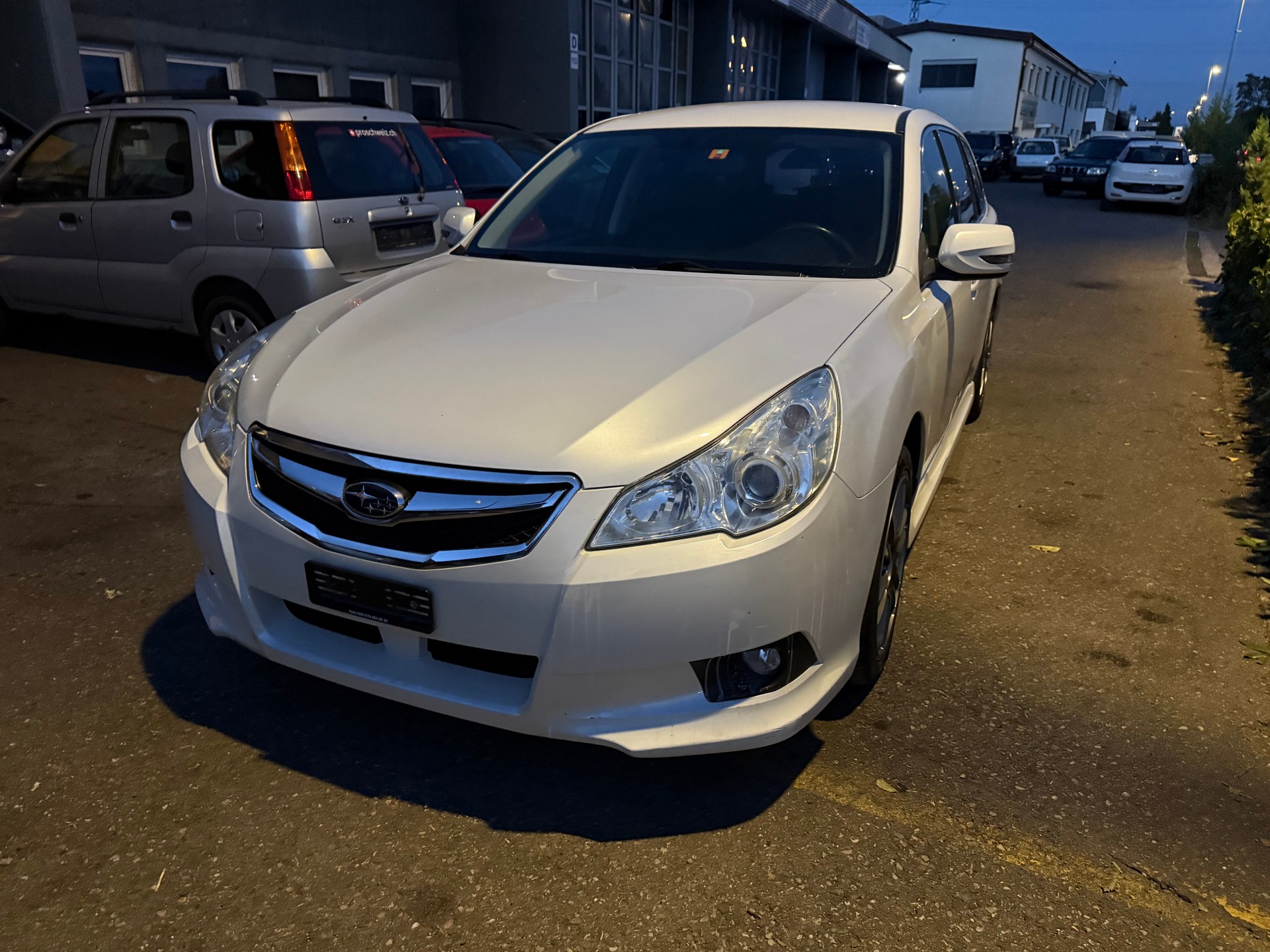 SUBARU Legacy 2.0i Swiss AWD-image-1