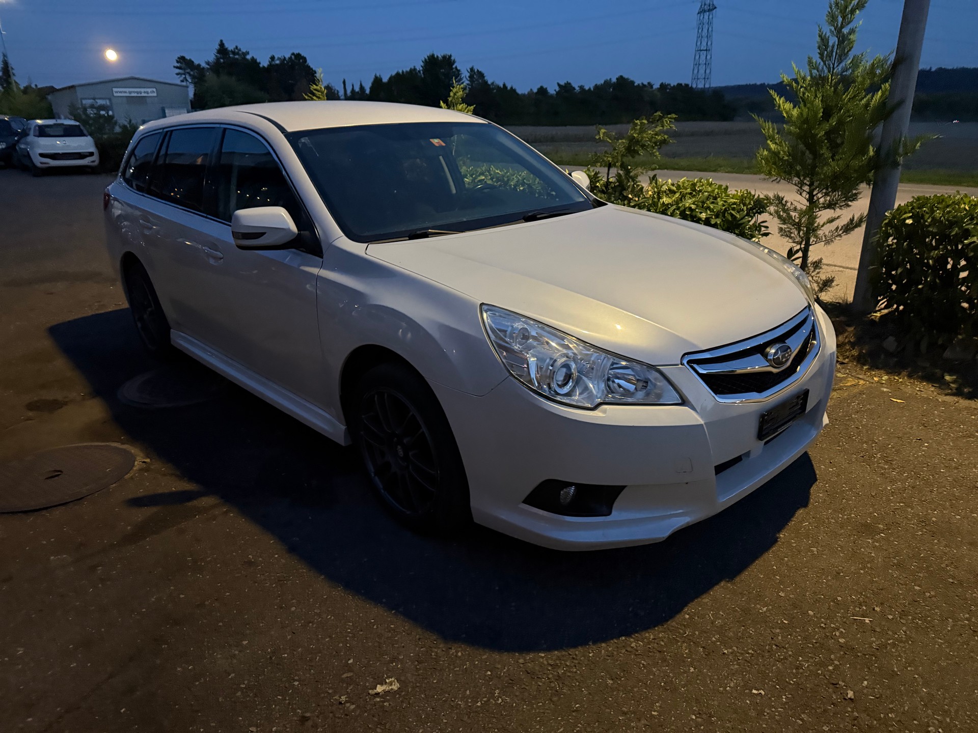 SUBARU Legacy 2.0i Swiss AWD-image-2