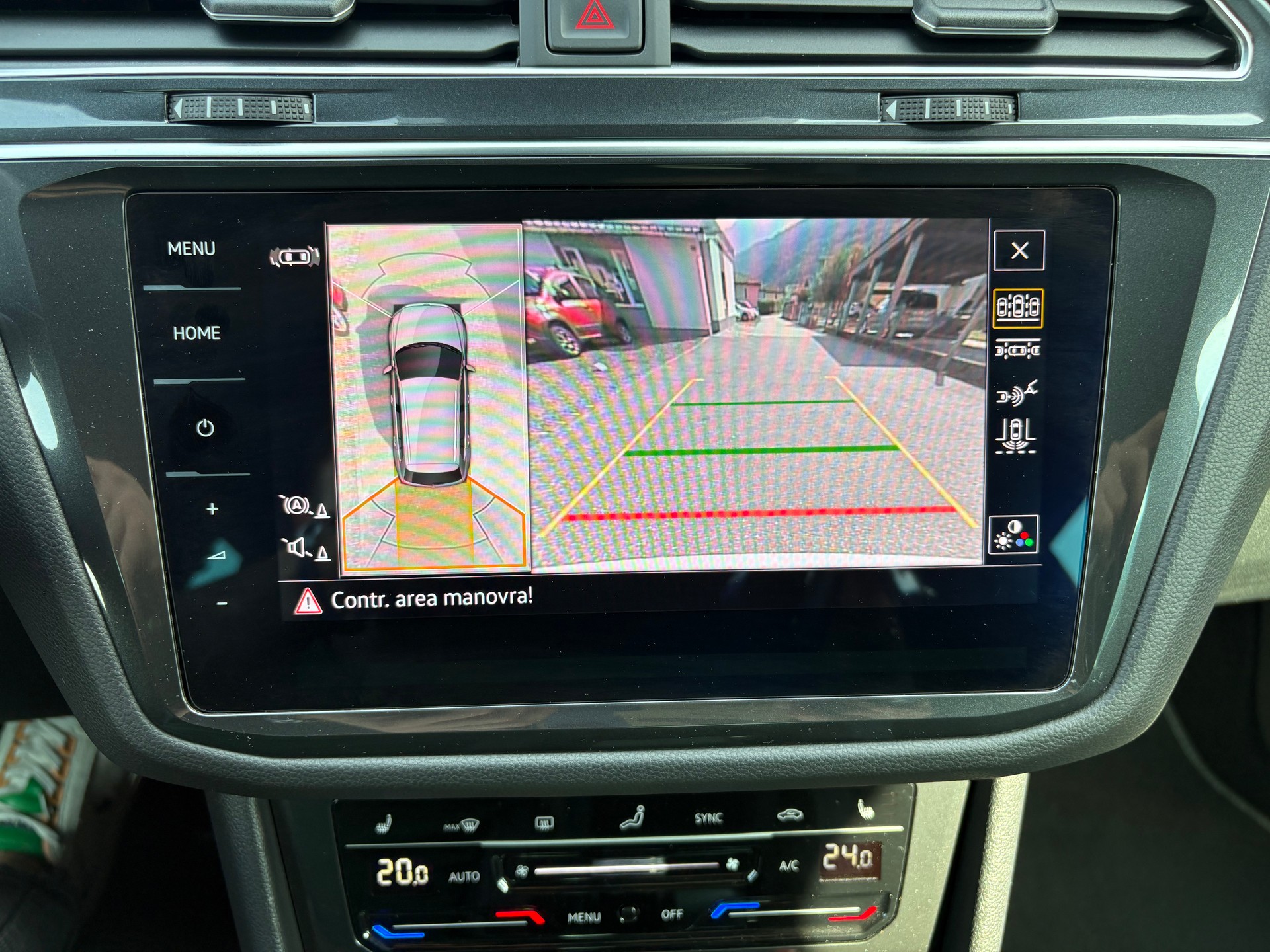 VW Tiguan 2.0 TDI SCR R-Line 4Motion DSG-image-14