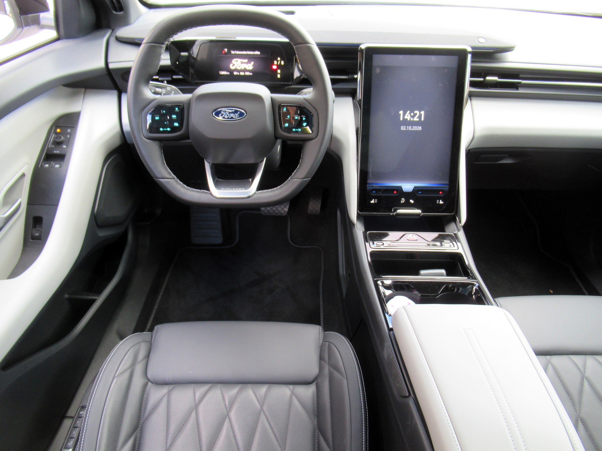 FORD Explorer Elektro 79kWh Dual Extended Range Premium AWD-image-9