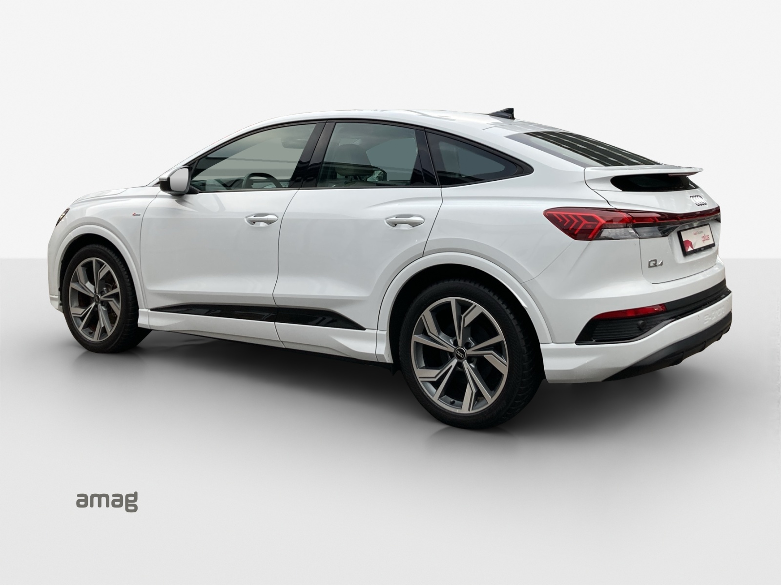 AUDI Q4 Sportback e-tron 50 quattro-image-2