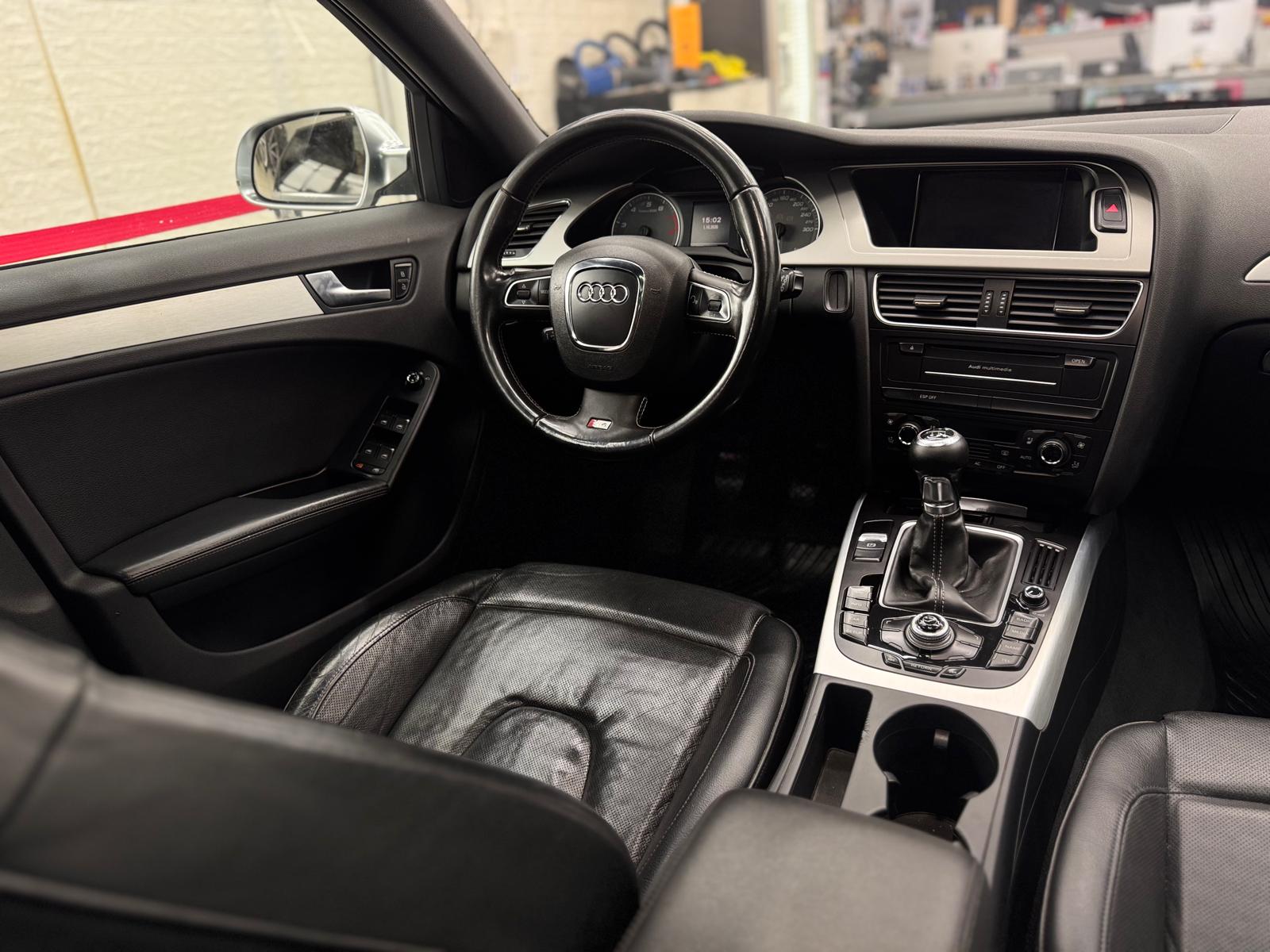 AUDI S4 Avant 3.0 TFSI quattro-image-8