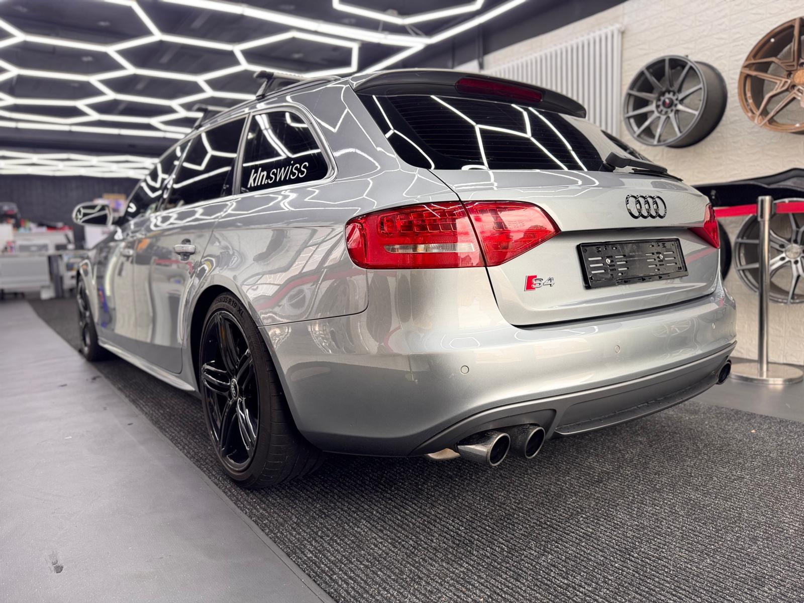 AUDI S4 Avant 3.0 TFSI quattro-image-4