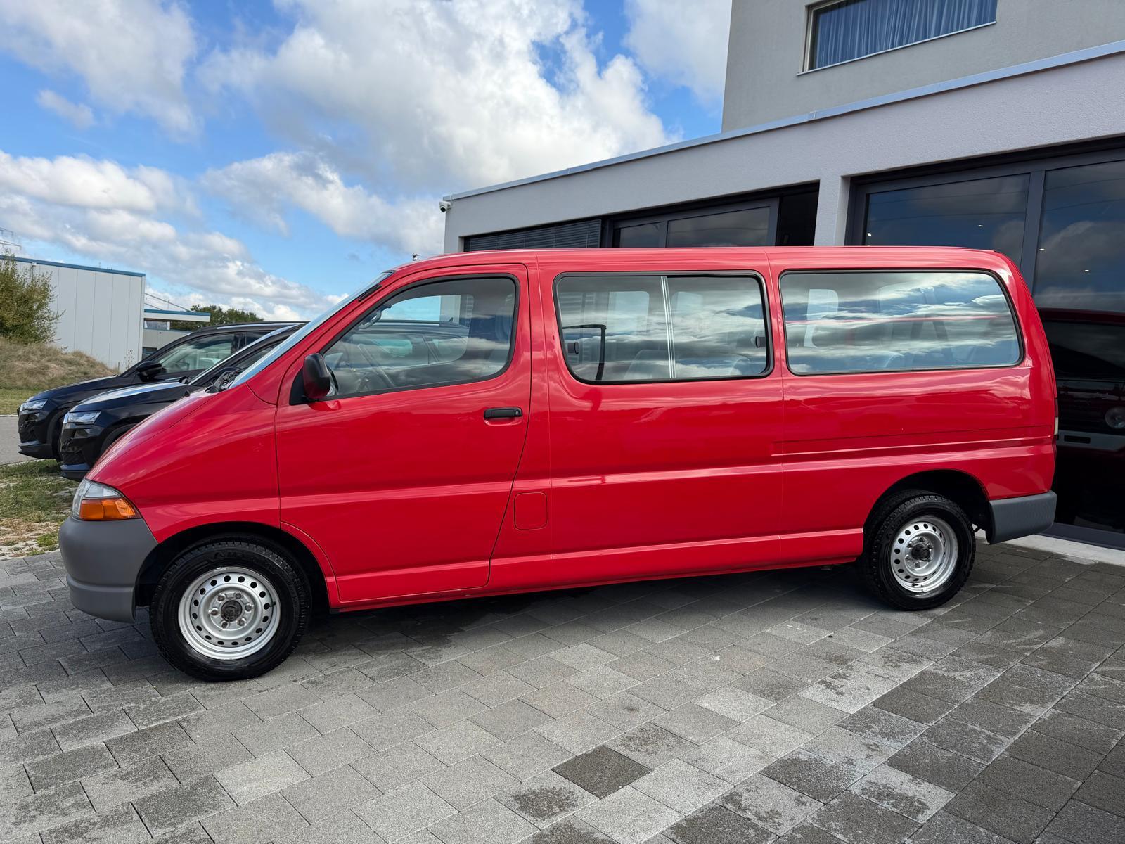 TOYOTA HIACE LWB 2.7 4T. 9 Plätzer-image-17