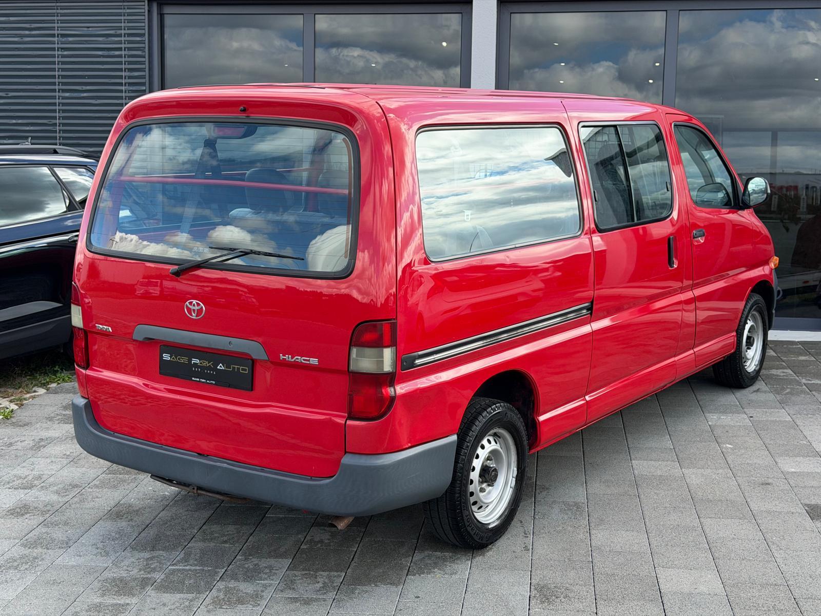 TOYOTA HIACE LWB 2.7 4T. 9 Plätzer-image-6