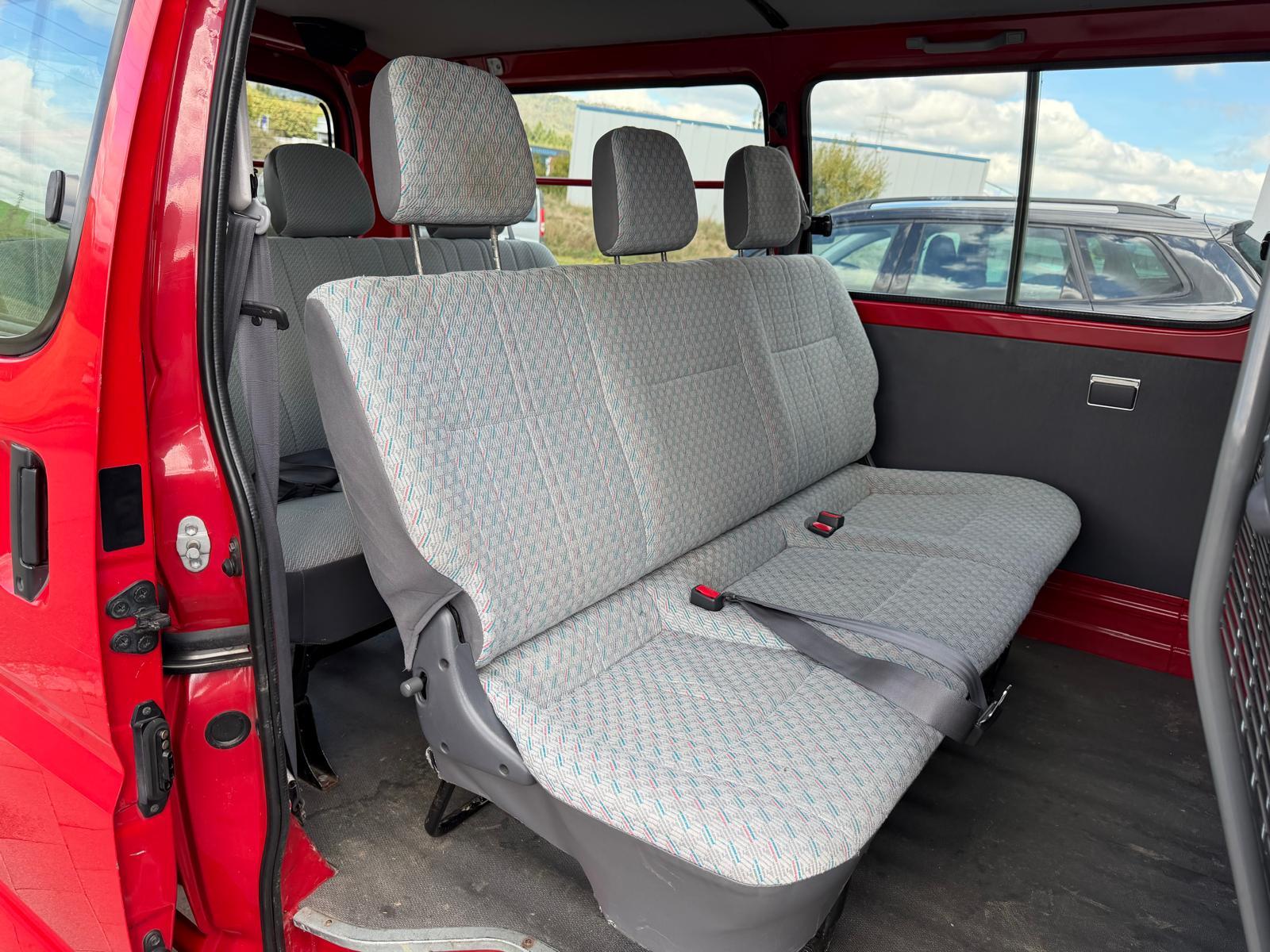 TOYOTA HIACE LWB 2.7 4T. 9 Plätzer-image-13
