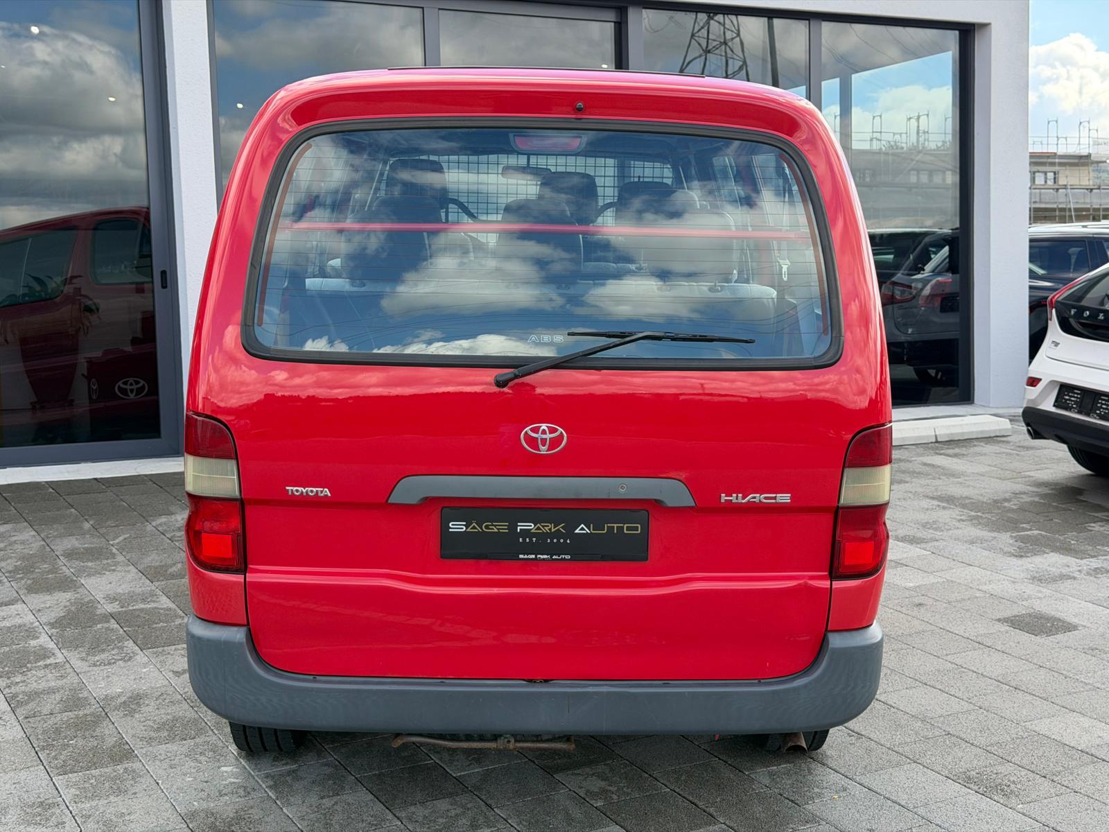 TOYOTA HIACE LWB 2.7 4T. 9 Plätzer-image-5