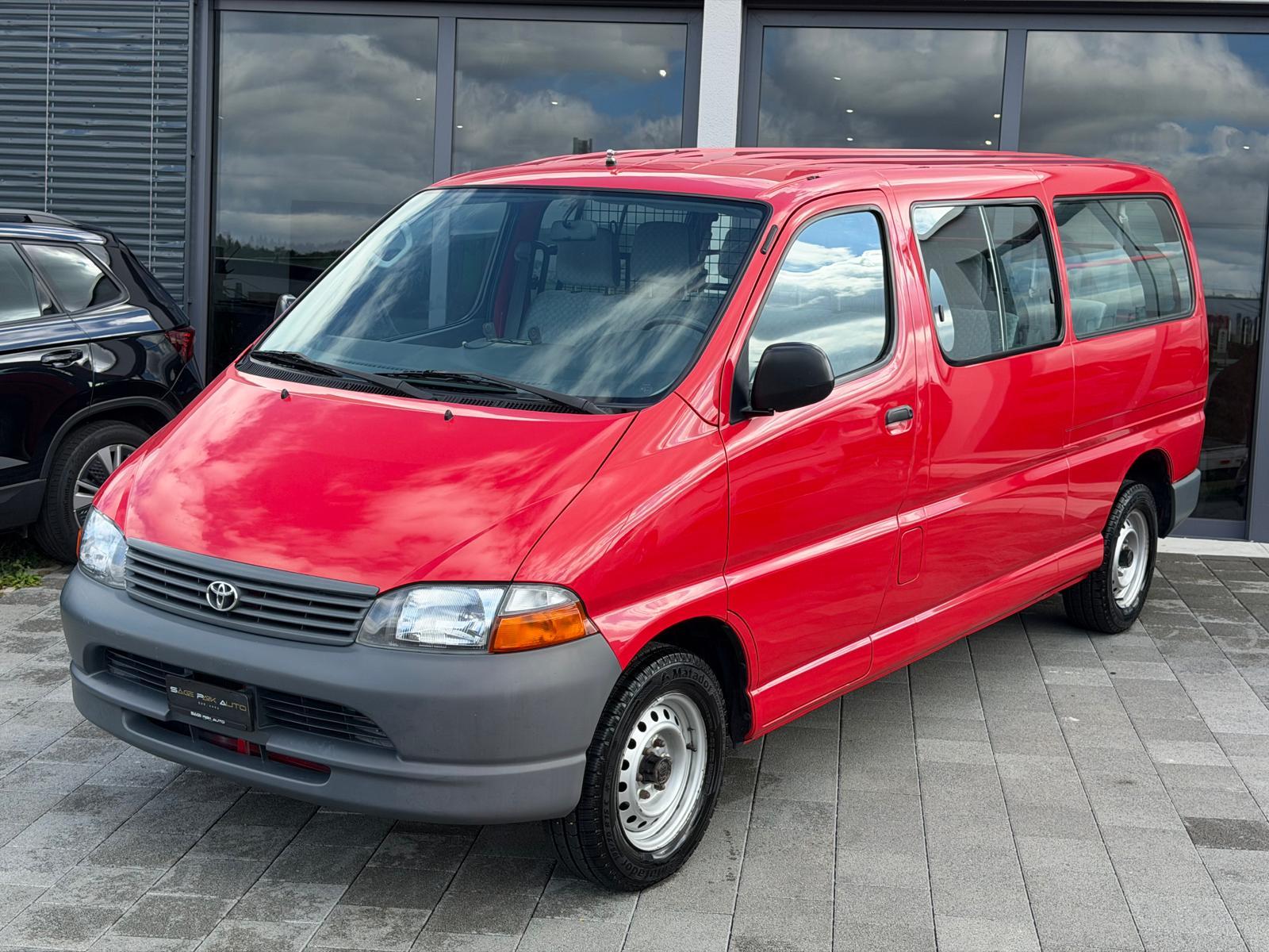 TOYOTA HIACE LWB 2.7 4T. 9 Plätzer-image-0