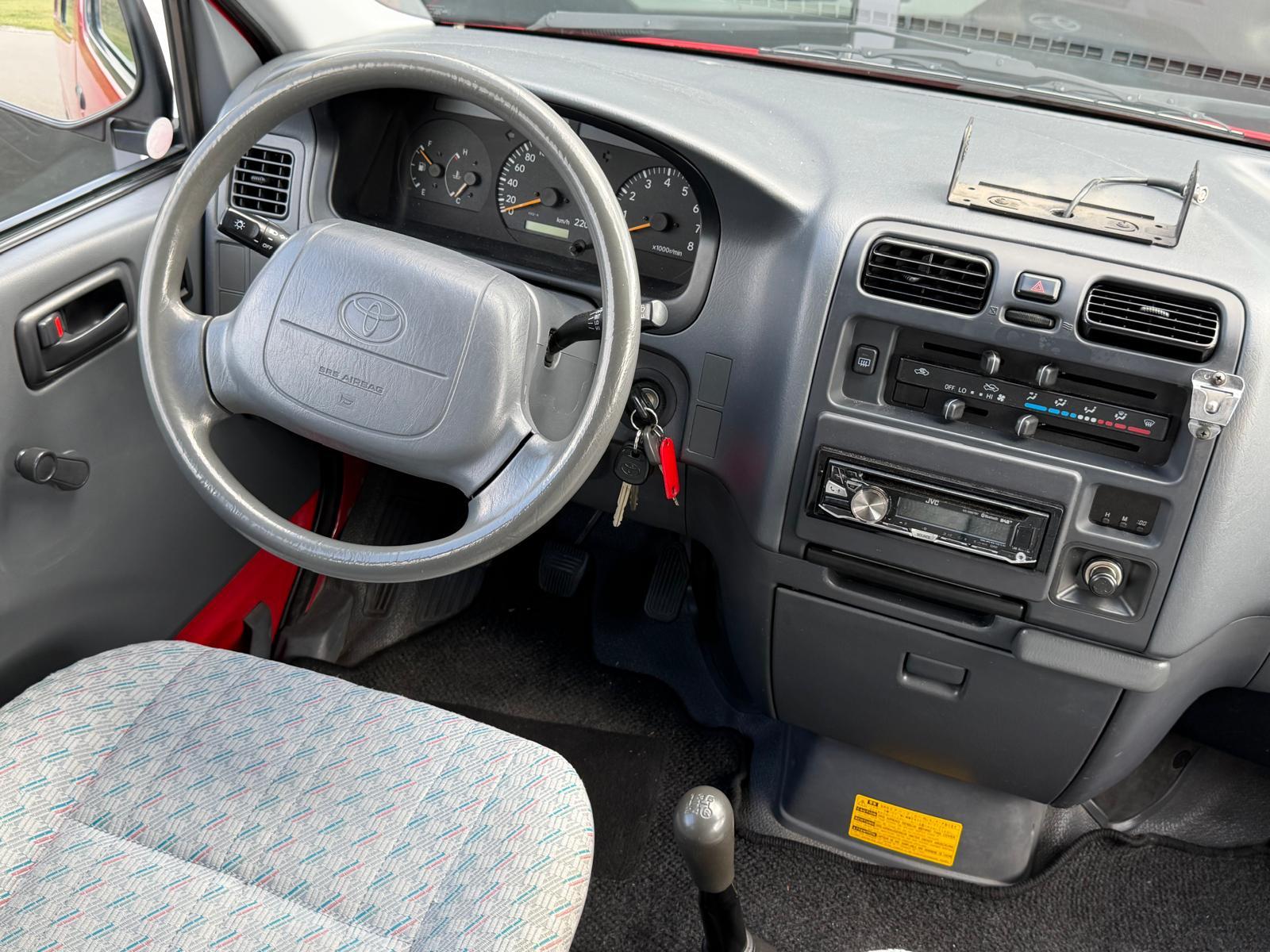 TOYOTA HIACE LWB 2.7 4T. 9 Plätzer-image-10
