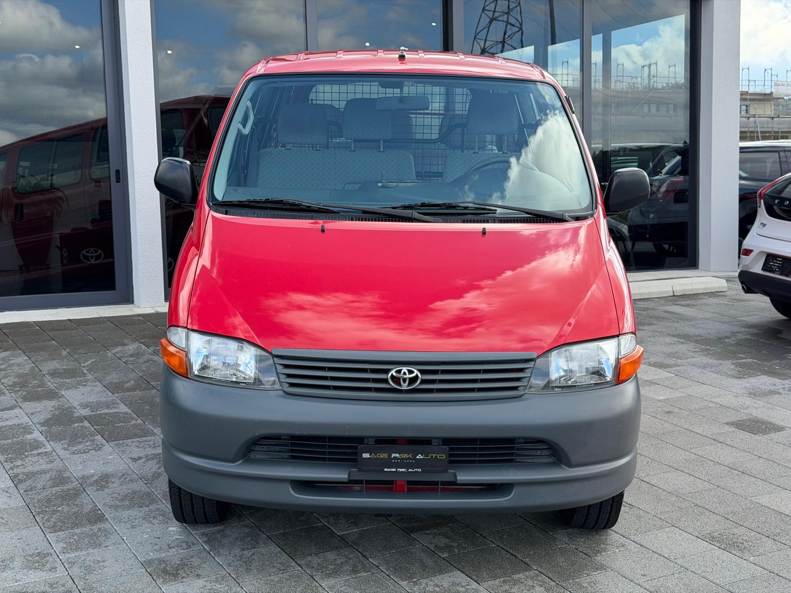TOYOTA HIACE LWB 2.7 4T. 9 Plätzer-image-2