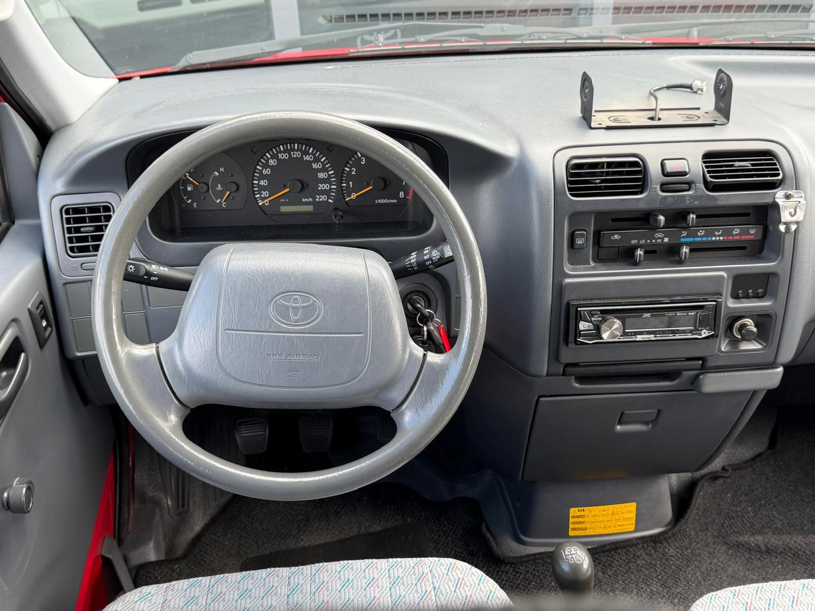 TOYOTA HIACE LWB 2.7 4T. 9 Plätzer-image-8