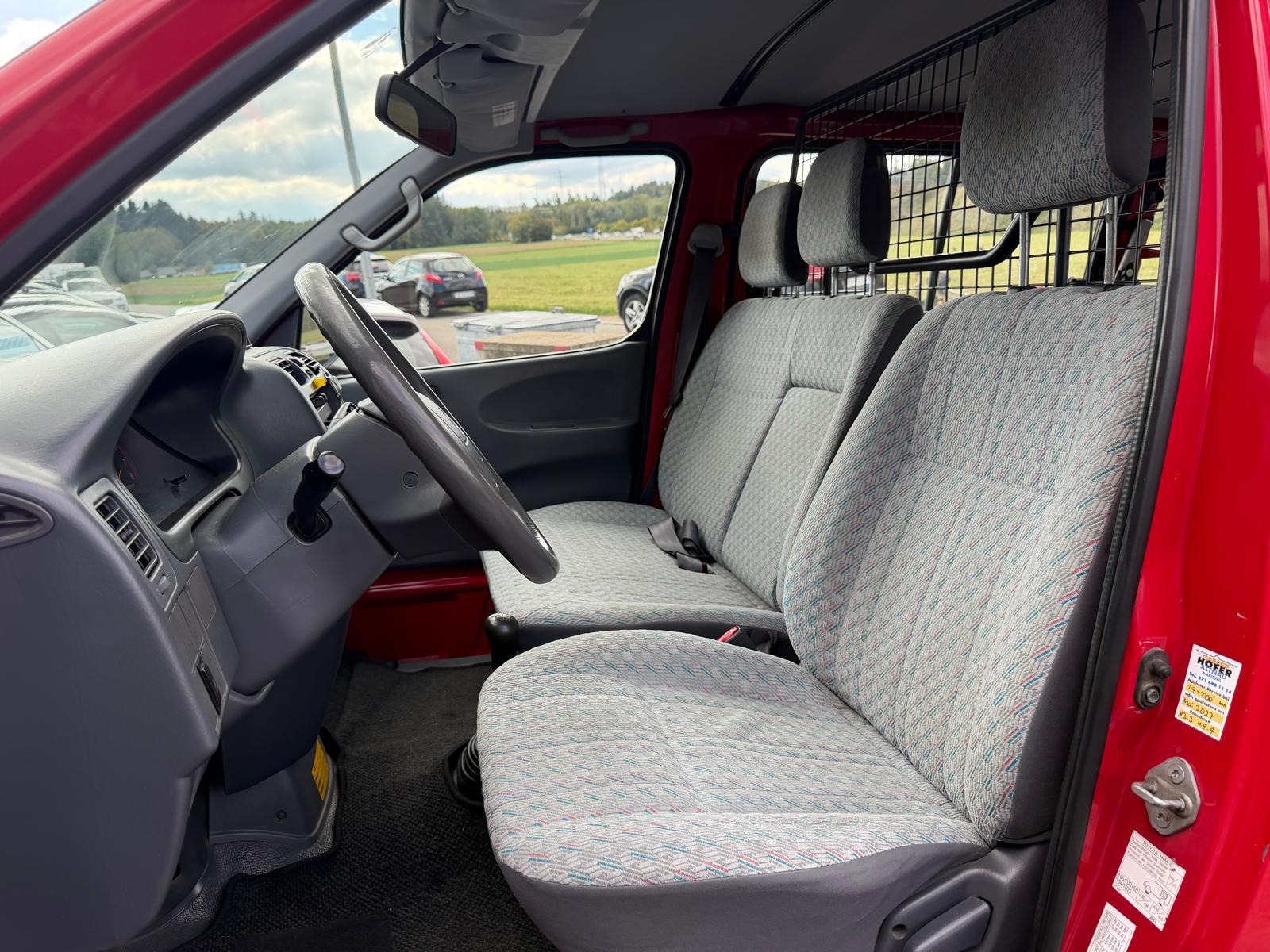 TOYOTA HIACE LWB 2.7 4T. 9 Plätzer-image-12