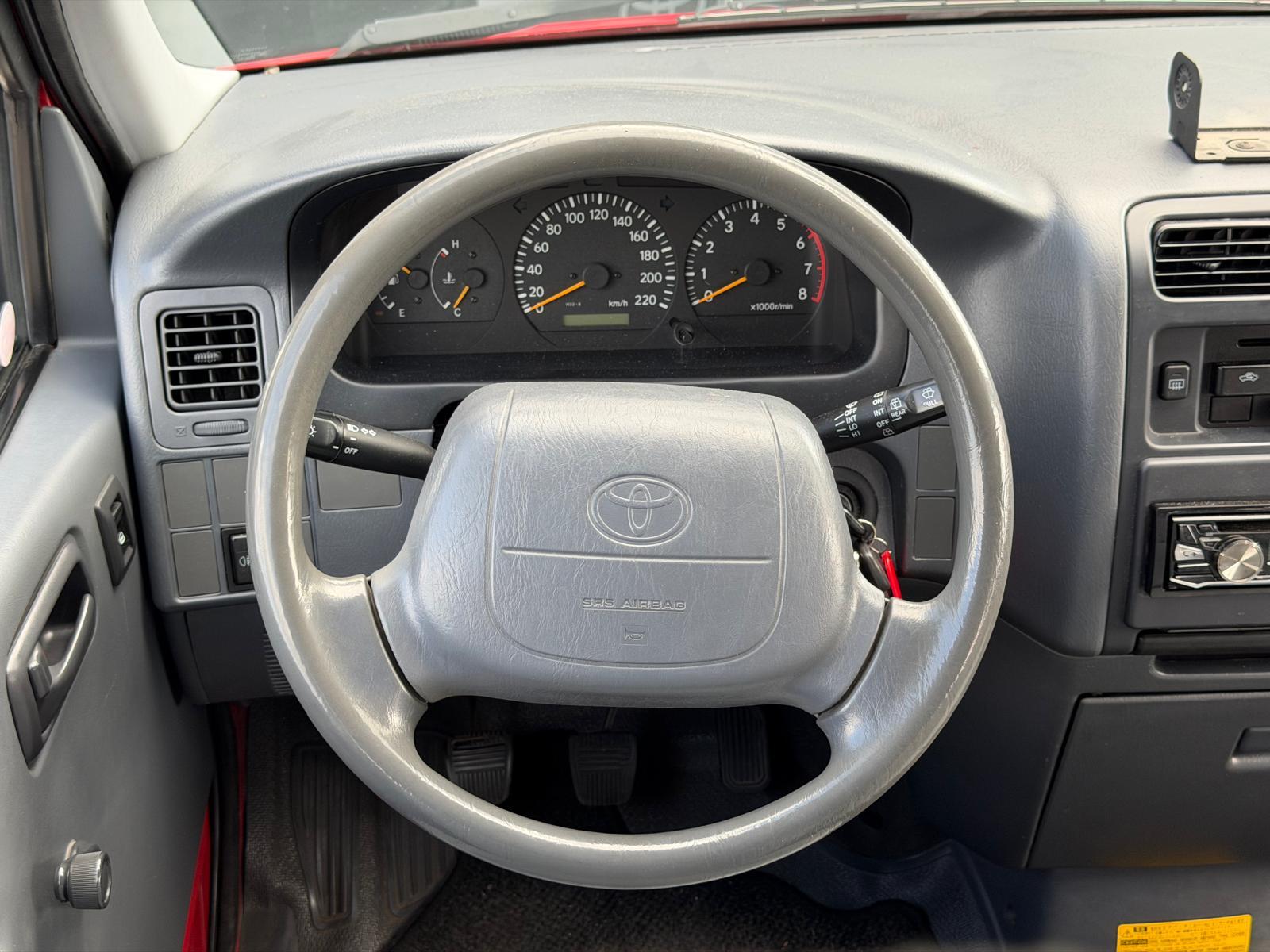 TOYOTA HIACE LWB 2.7 4T. 9 Plätzer-image-9