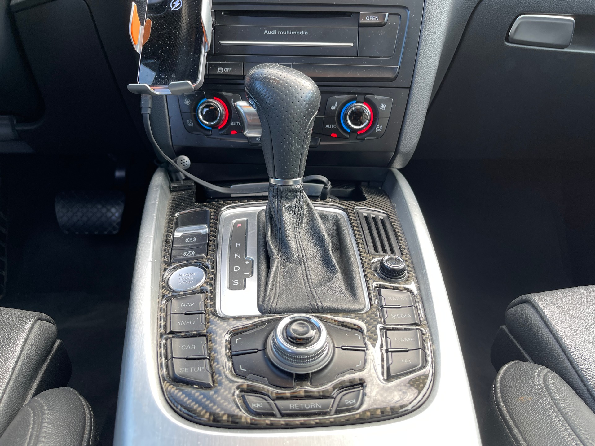 AUDI Q5 3.0 TDI quattro S-tronic-image-17
