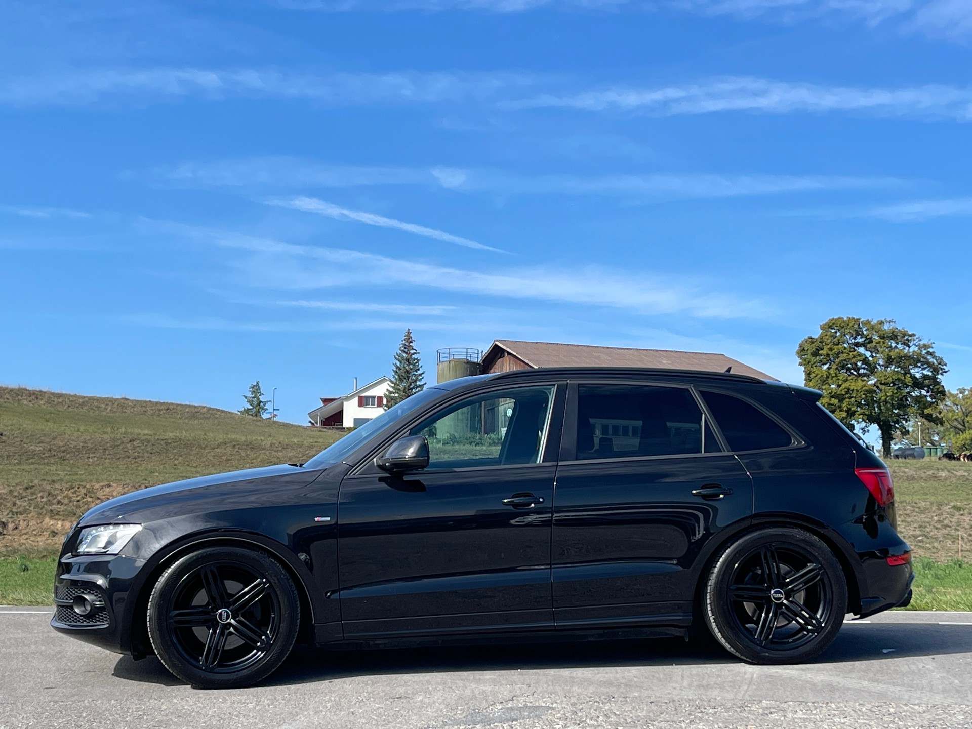 AUDI Q5 3.0 TDI quattro S-tronic-image-1