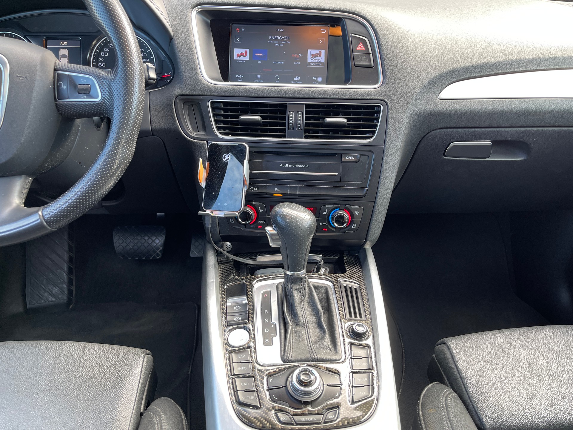 AUDI Q5 3.0 TDI quattro S-tronic-image-16
