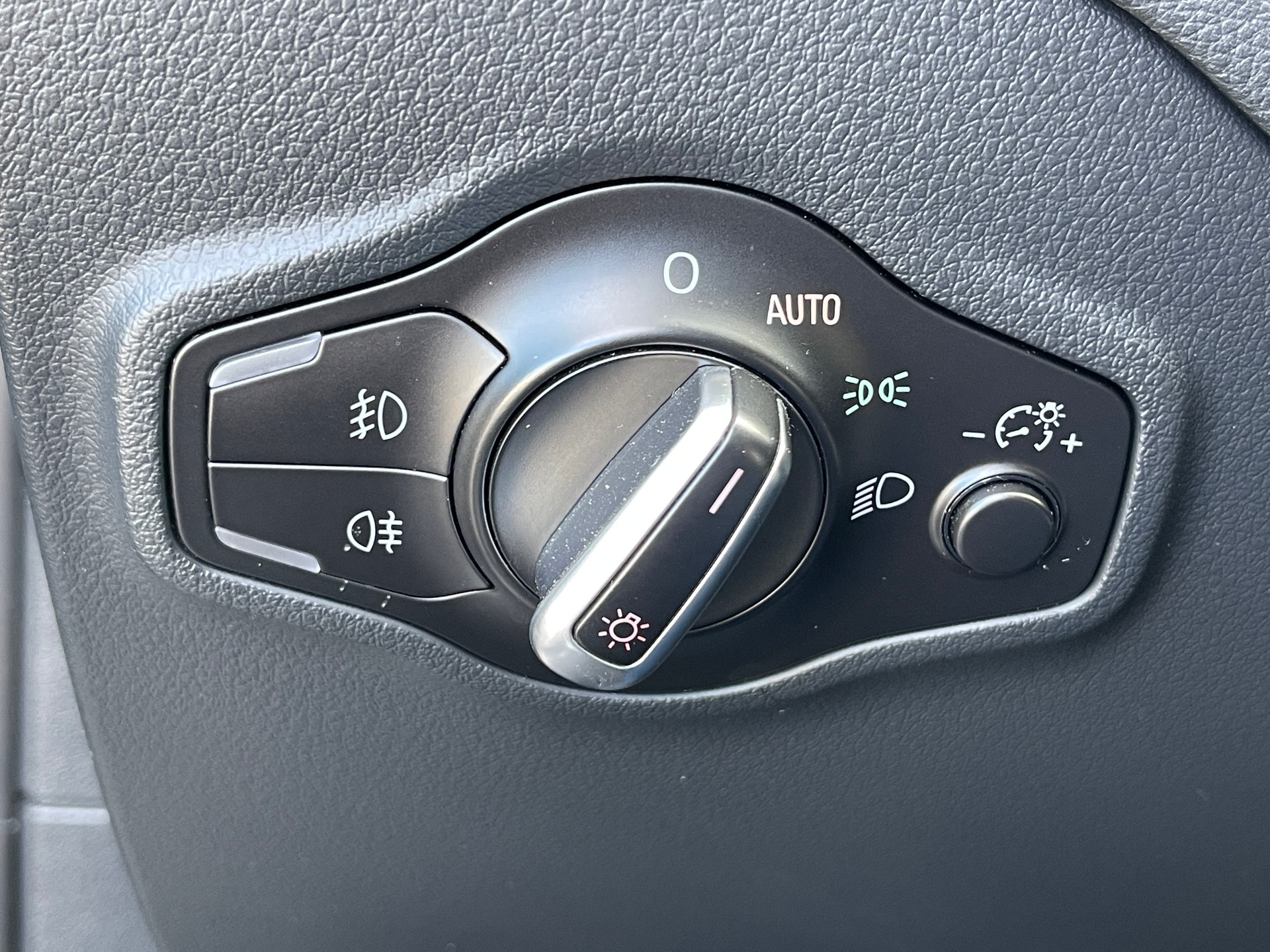 AUDI Q5 3.0 TDI quattro S-tronic-image-29