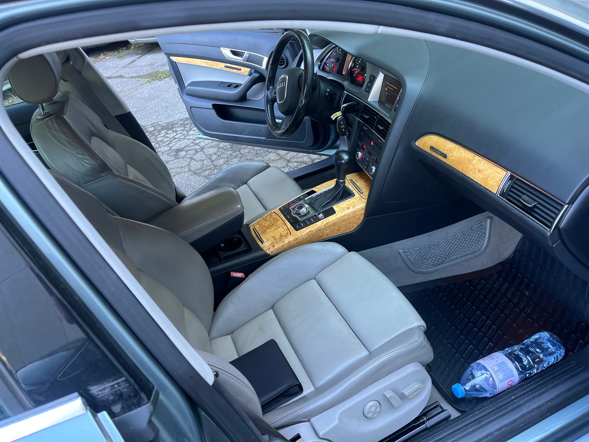 AUDI A6 allroad 3.2 FSI quattro-image-10