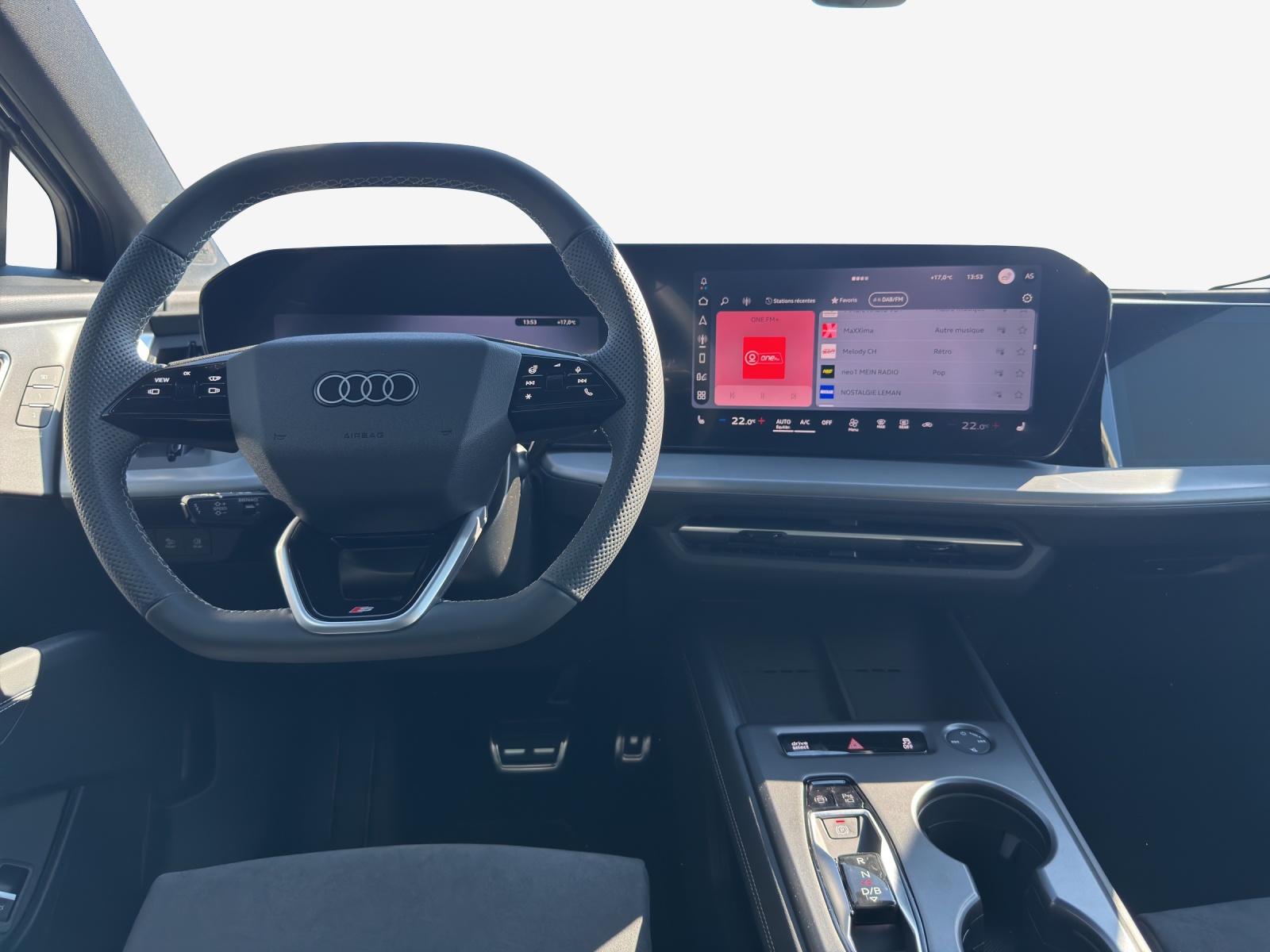 AUDI Q4 Sportback e-tron quattro performance Swiss Ski-image-12