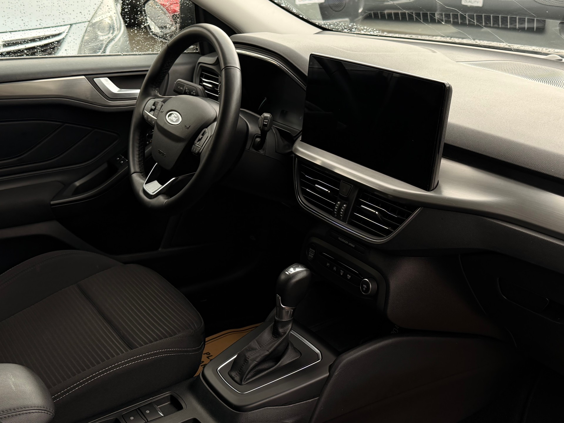 FORD Focus 1.0 MHEV Titanium Style Automat-image-9
