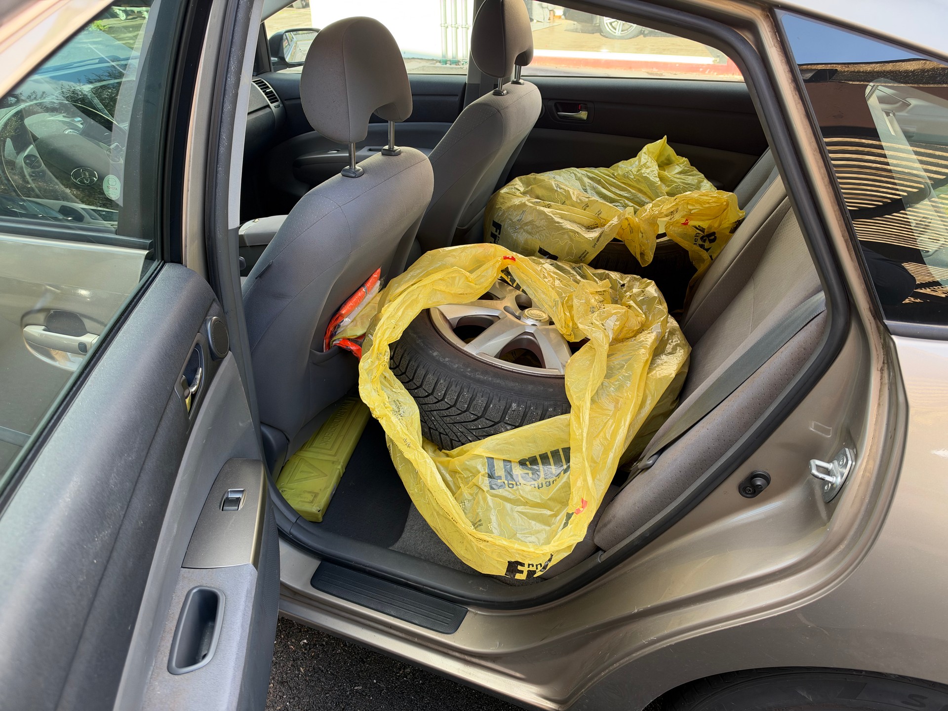 TOYOTA Prius 1.5 16V Hybrid-image-8