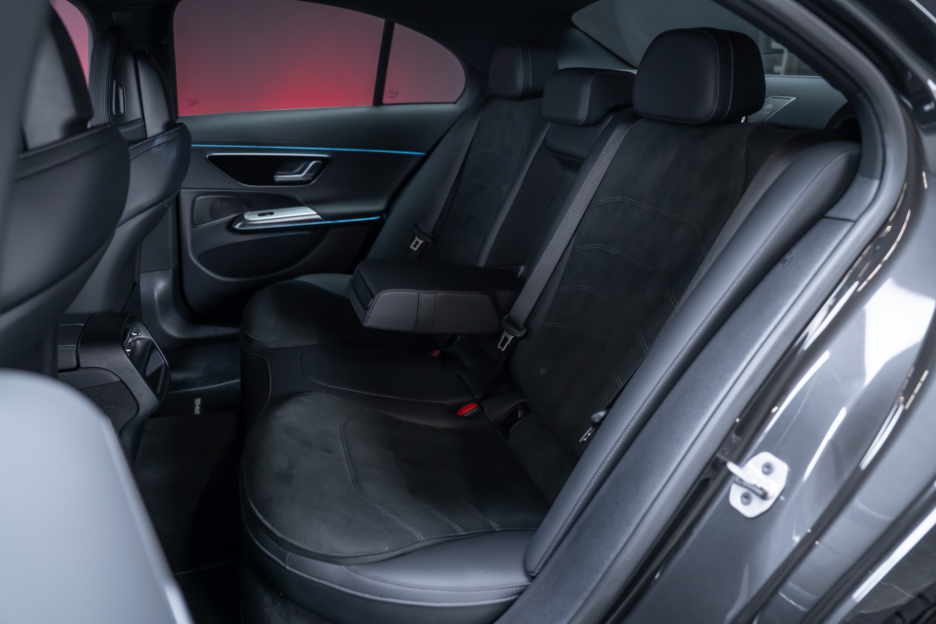 MERCEDES-BENZ E 200 AMG Line / Hyperscreen / Rückfahrkamera / el.Sitze-image-16