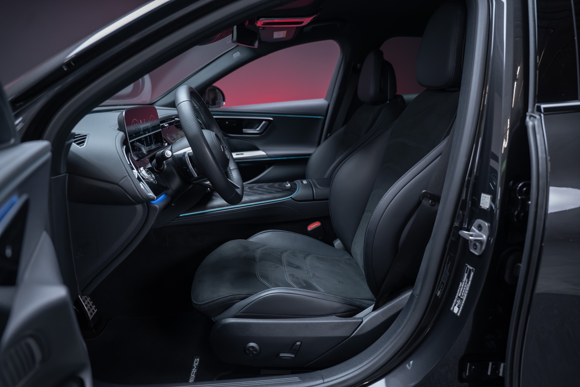 MERCEDES-BENZ E 200 AMG Line / Hyperscreen / Rückfahrkamera / el.Sitze-image-10