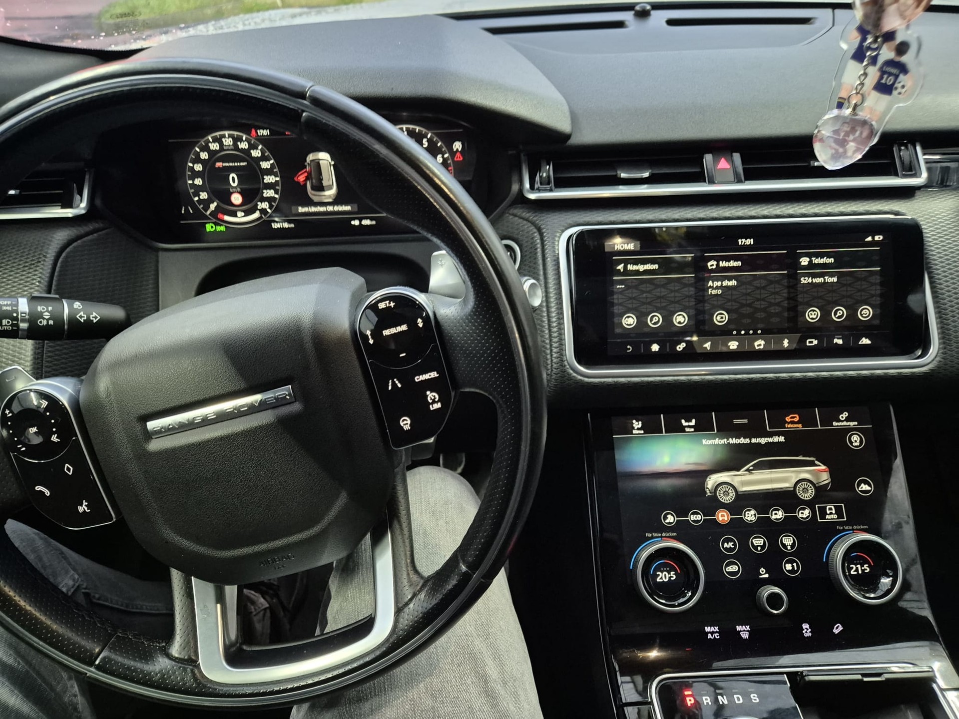 LAND ROVER 2.0 T R-Dynamic S-image-3