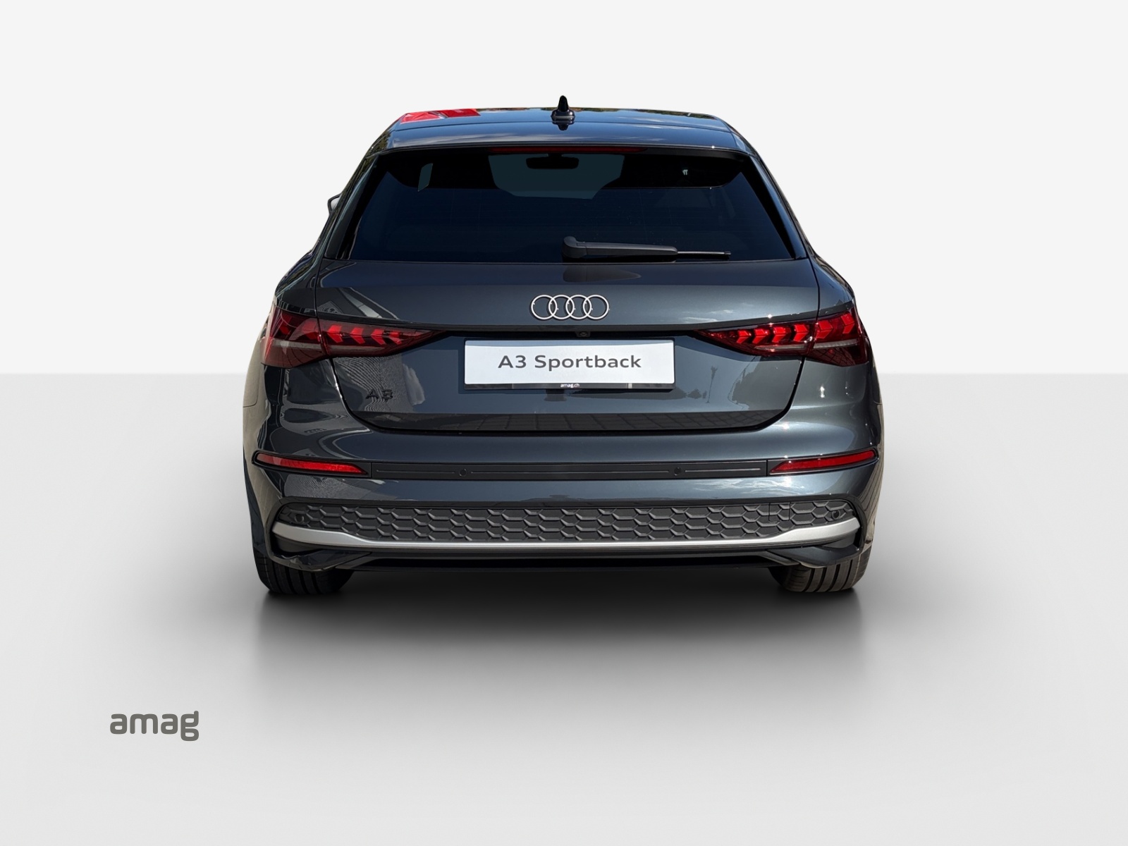 AUDI A3 Sportback TFSI 110 kW Attraction S tronic-image-3
