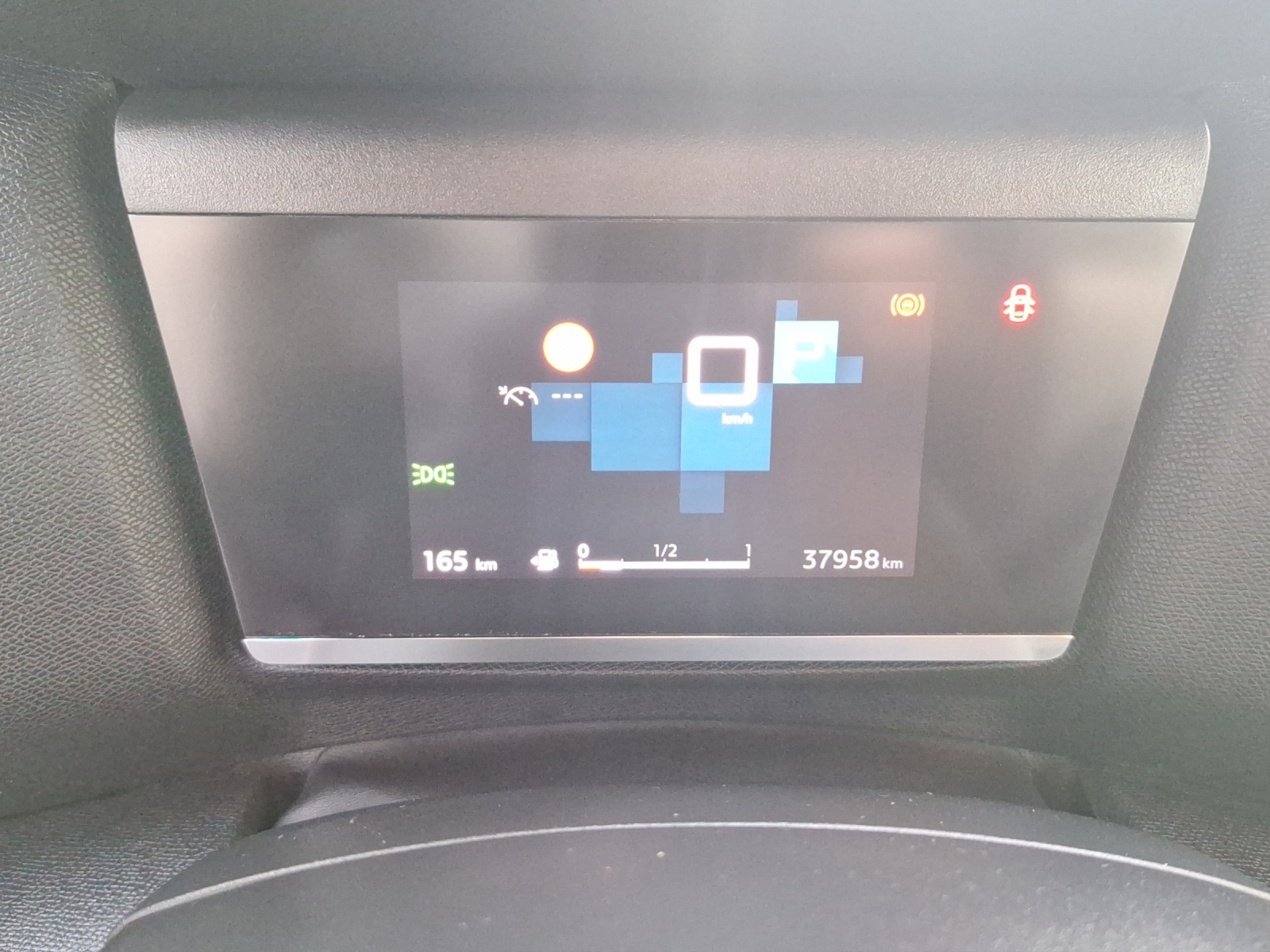 CITROEN C4 1.2 PureTech Swiss Edition-image-14