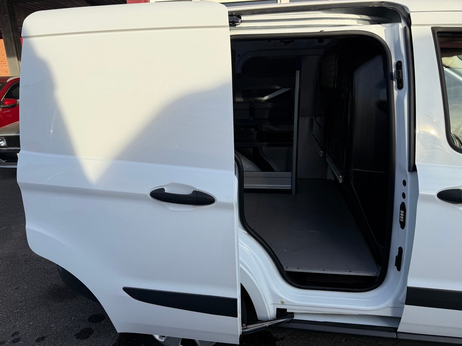 FORD Transit Courier Van 1.5 TDCi Trend-image-9
