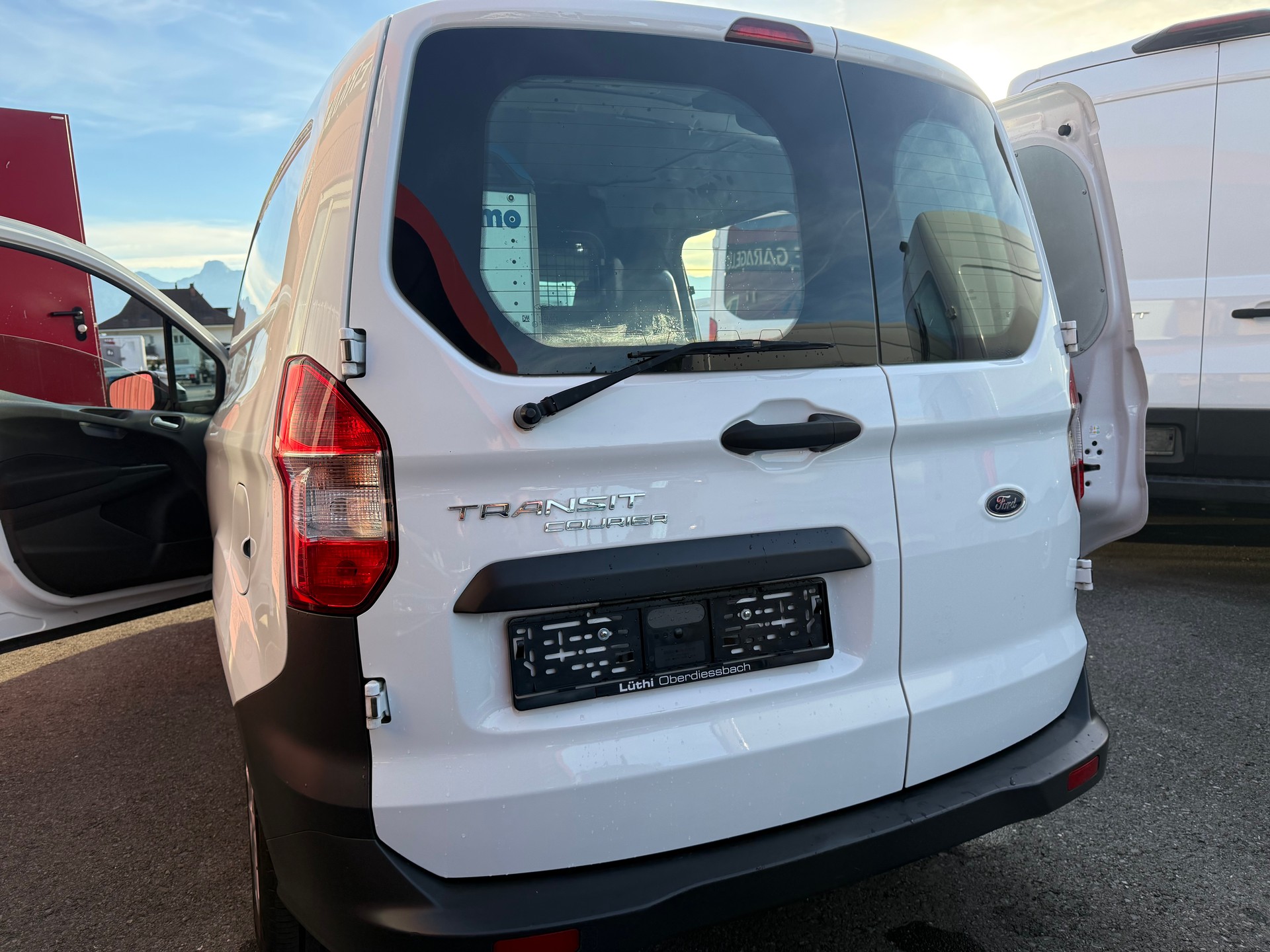 FORD Transit Courier Van 1.5 TDCi Trend-image-1